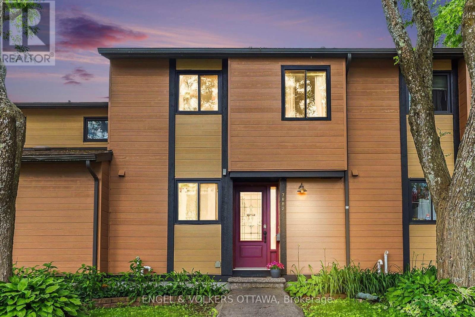 87 - 7882 JEANNE D'ARC BOULEVARD, Ottawa, Ontario