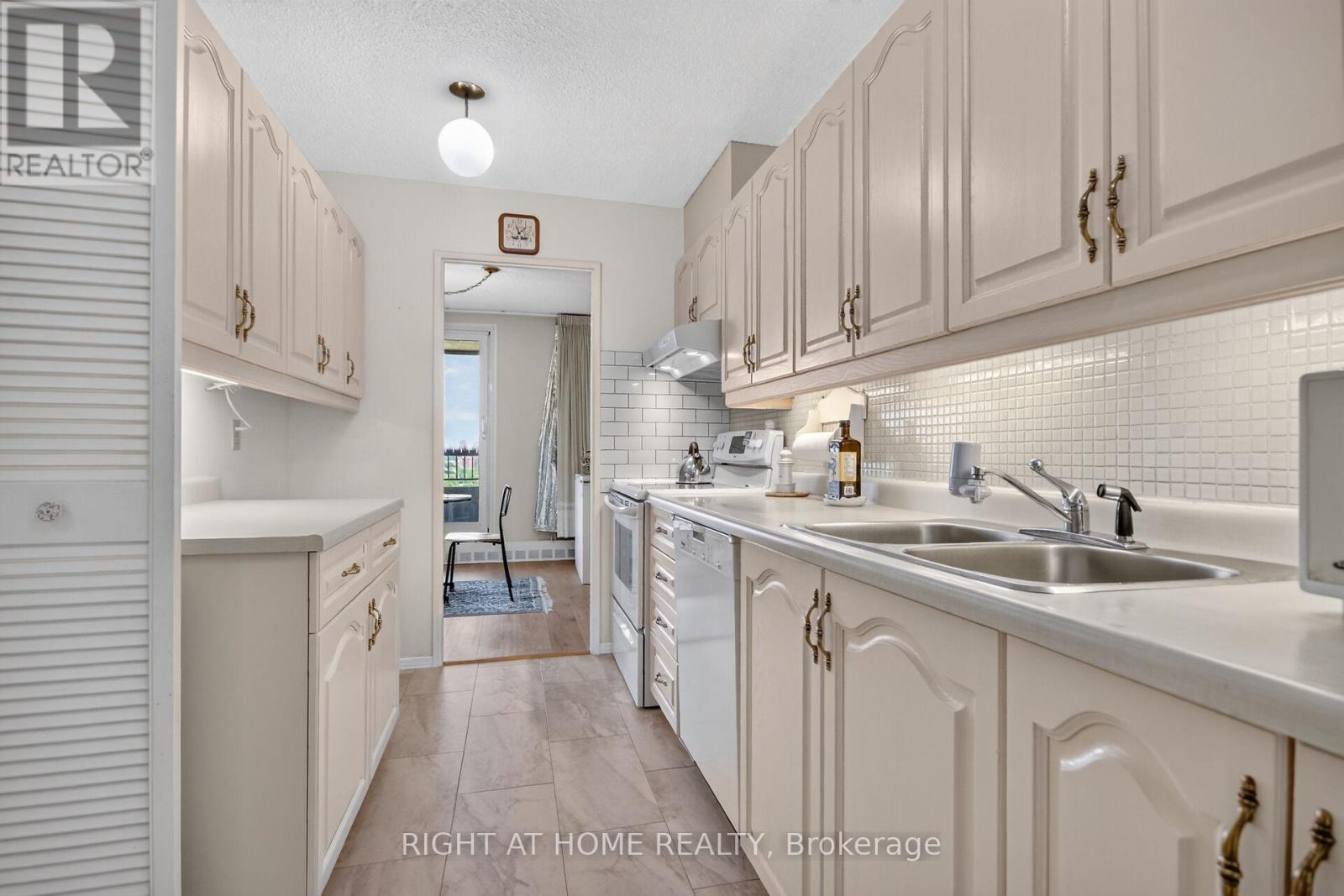 2204 - 1785 Riverside Drive, Ottawa, Ontario  K1G 3T7 - Photo 14 - X13493508