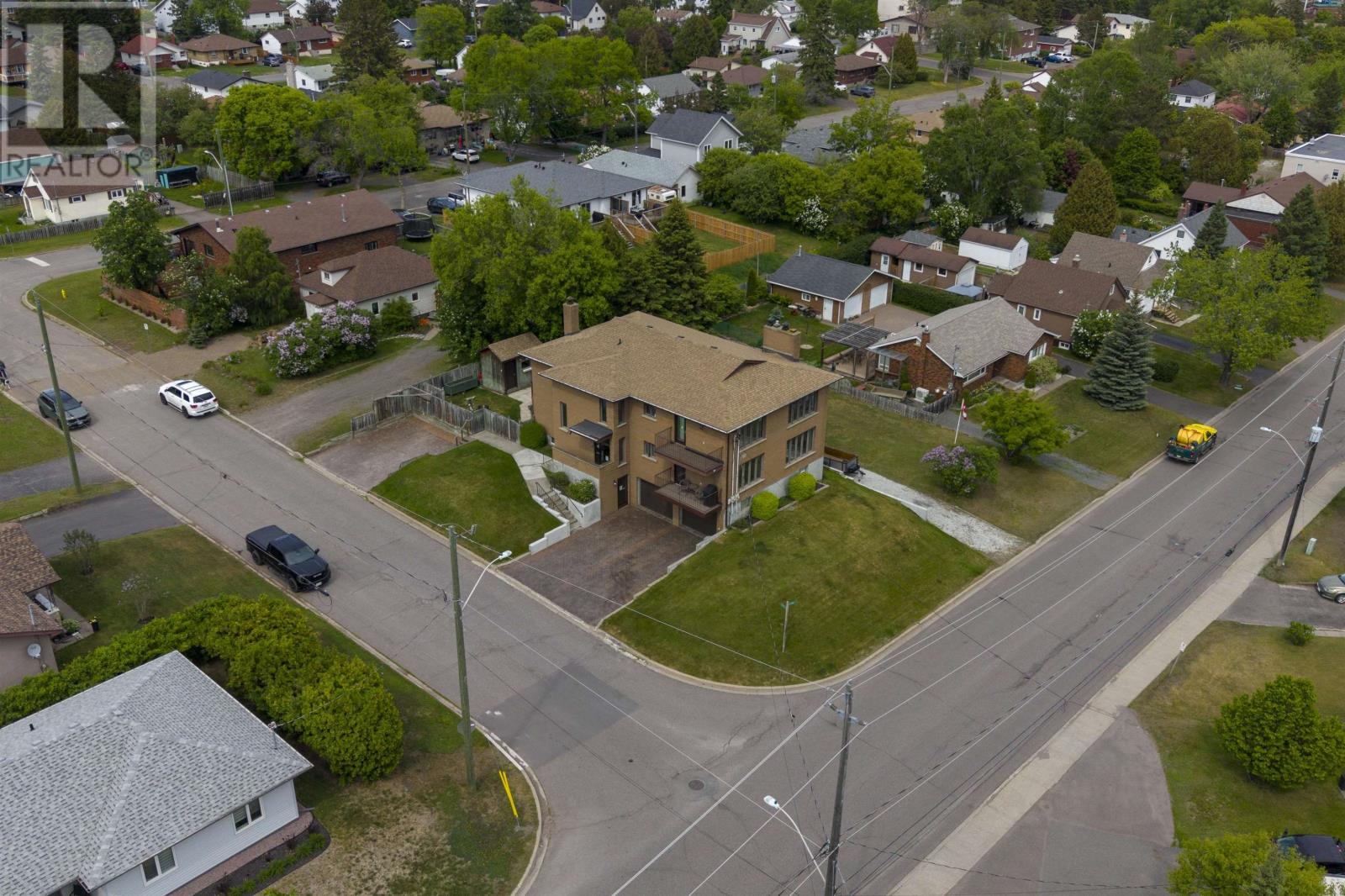 110 Albany St, Thunder Bay, Ontario  P7A 6Z2 - Photo 3 - TB2601661
