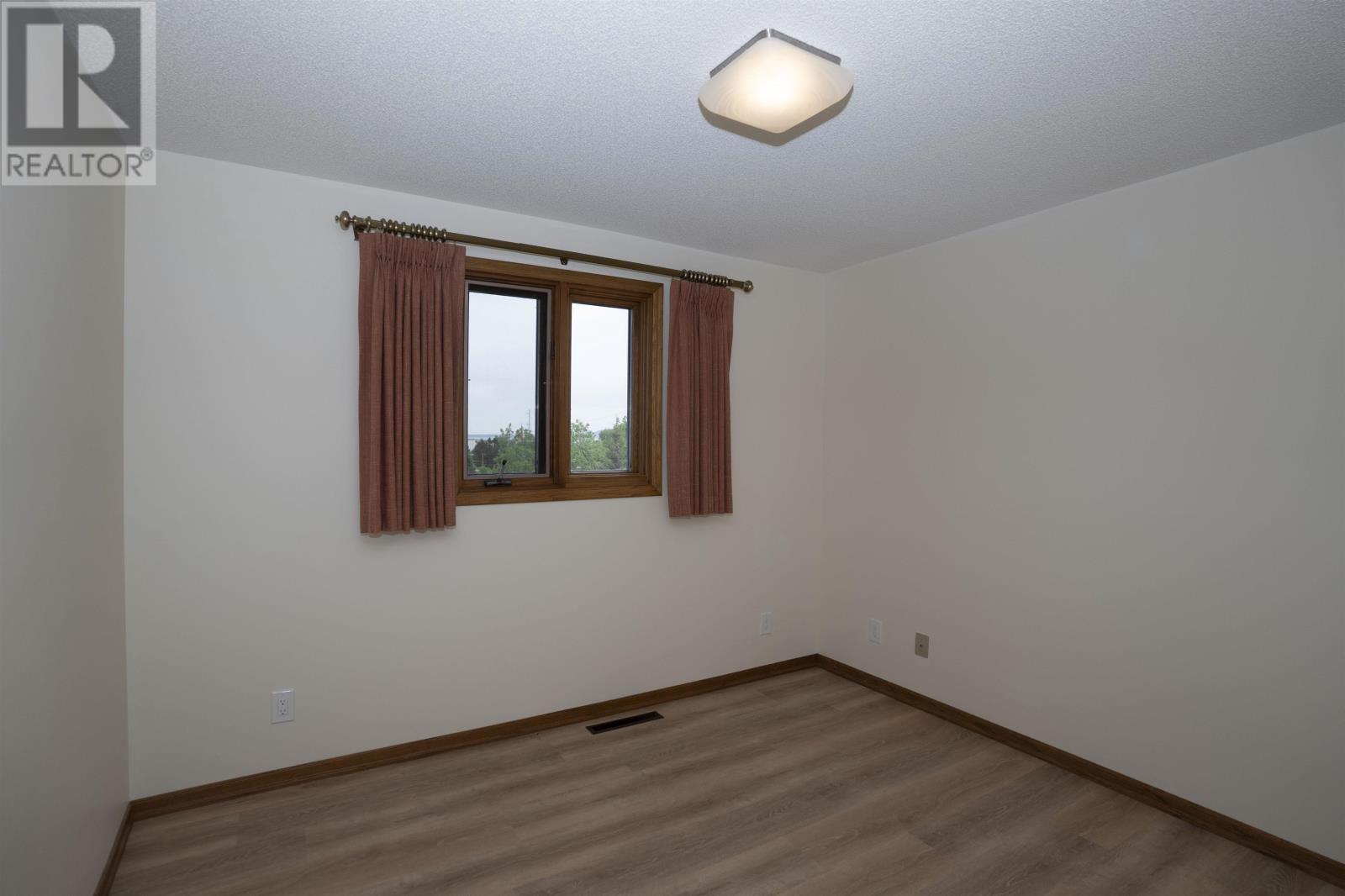 110 Albany St, Thunder Bay, Ontario  P7A 6Z2 - Photo 37 - TB2601665