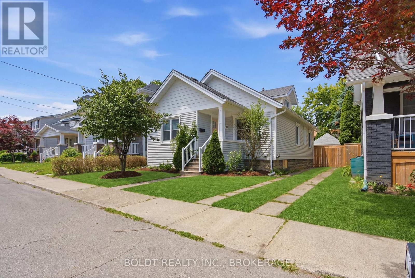 21 ALBERT STREET, St. Catharines, Ontario