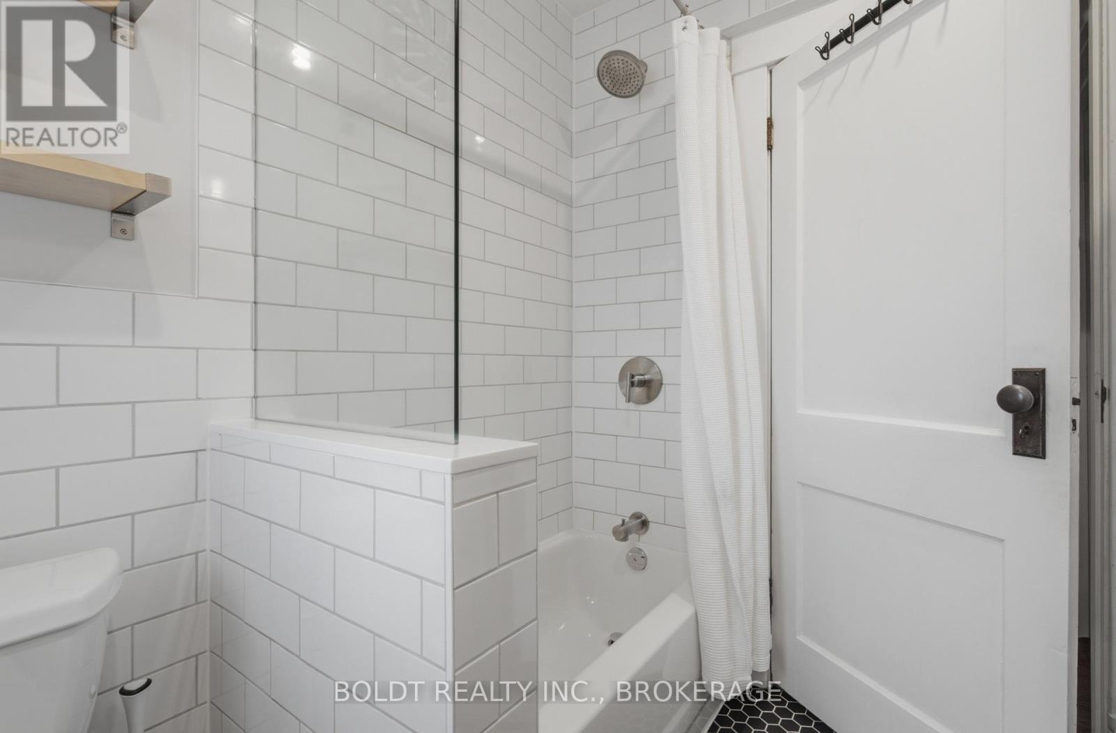 21 Albert Street, St. Catharines, Ontario  L2R 2G6 - Photo 22 - X13493628