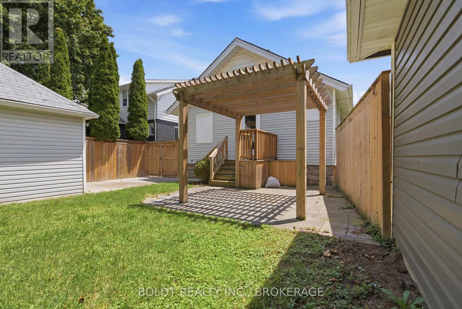 21 Albert Street, St. Catharines, Ontario  L2R 2G6 - Photo 27 - X13493628