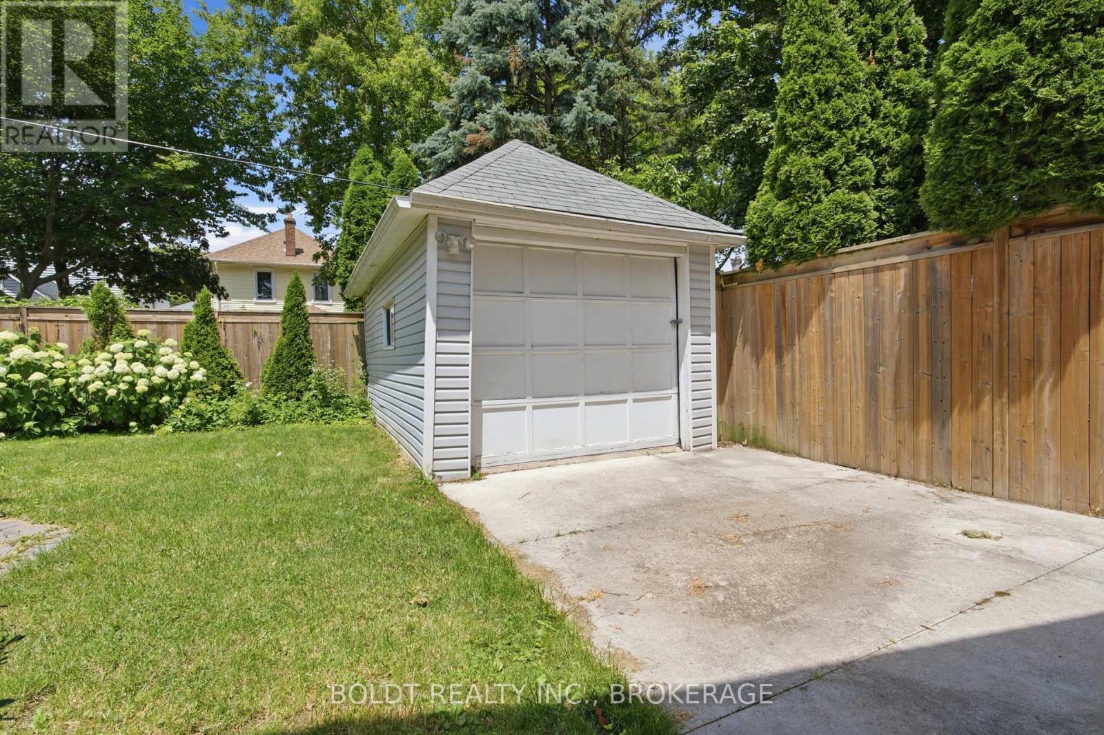 21 Albert Street, St. Catharines, Ontario  L2R 2G6 - Photo 29 - X13493628