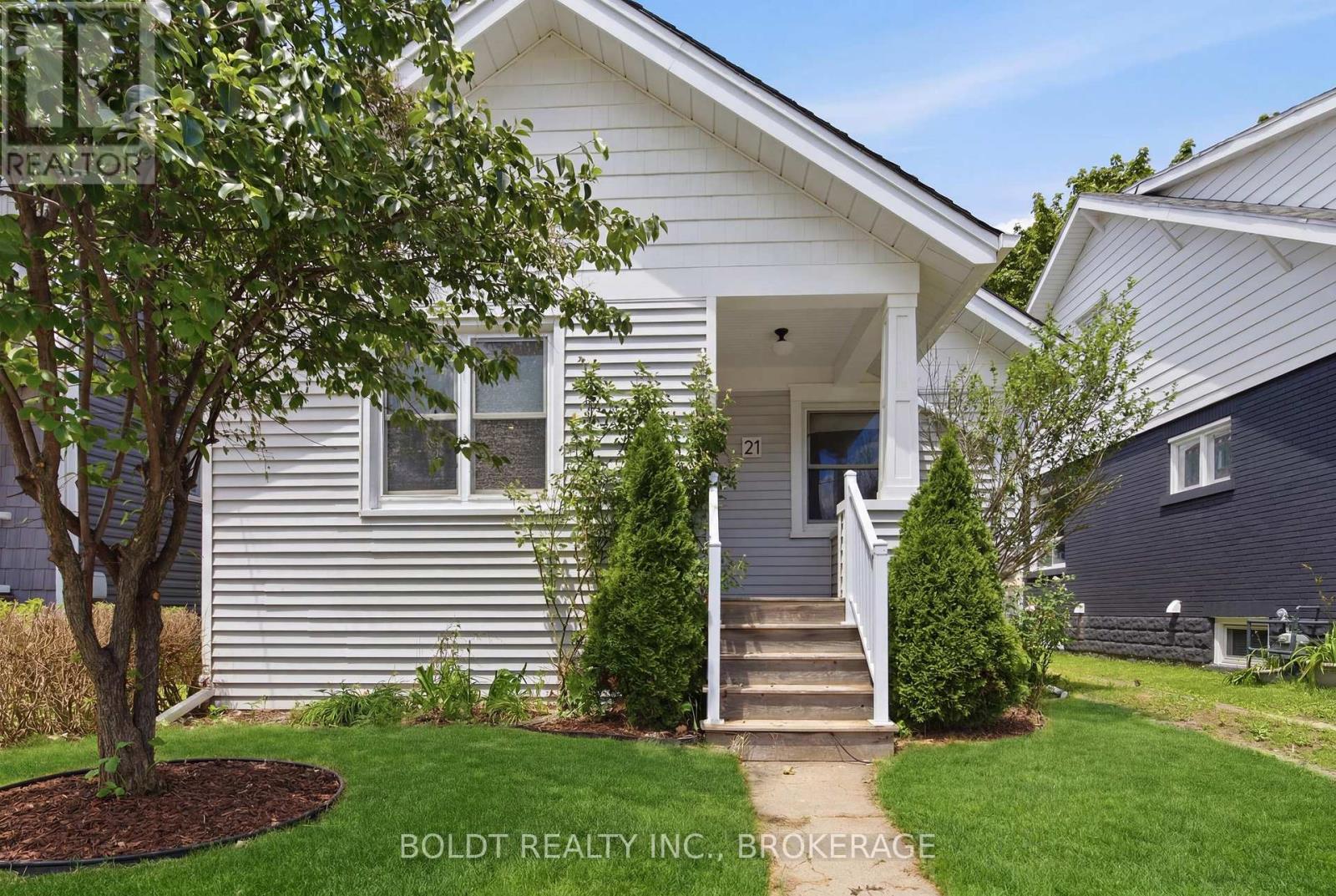 21 Albert Street, St. Catharines, Ontario  L2R 2G6 - Photo 3 - X13493628