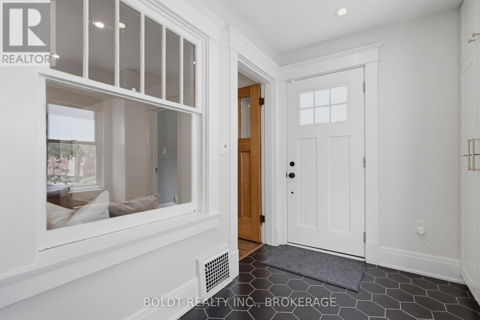 21 Albert Street, St. Catharines, Ontario  L2R 2G6 - Photo 6 - X13493628