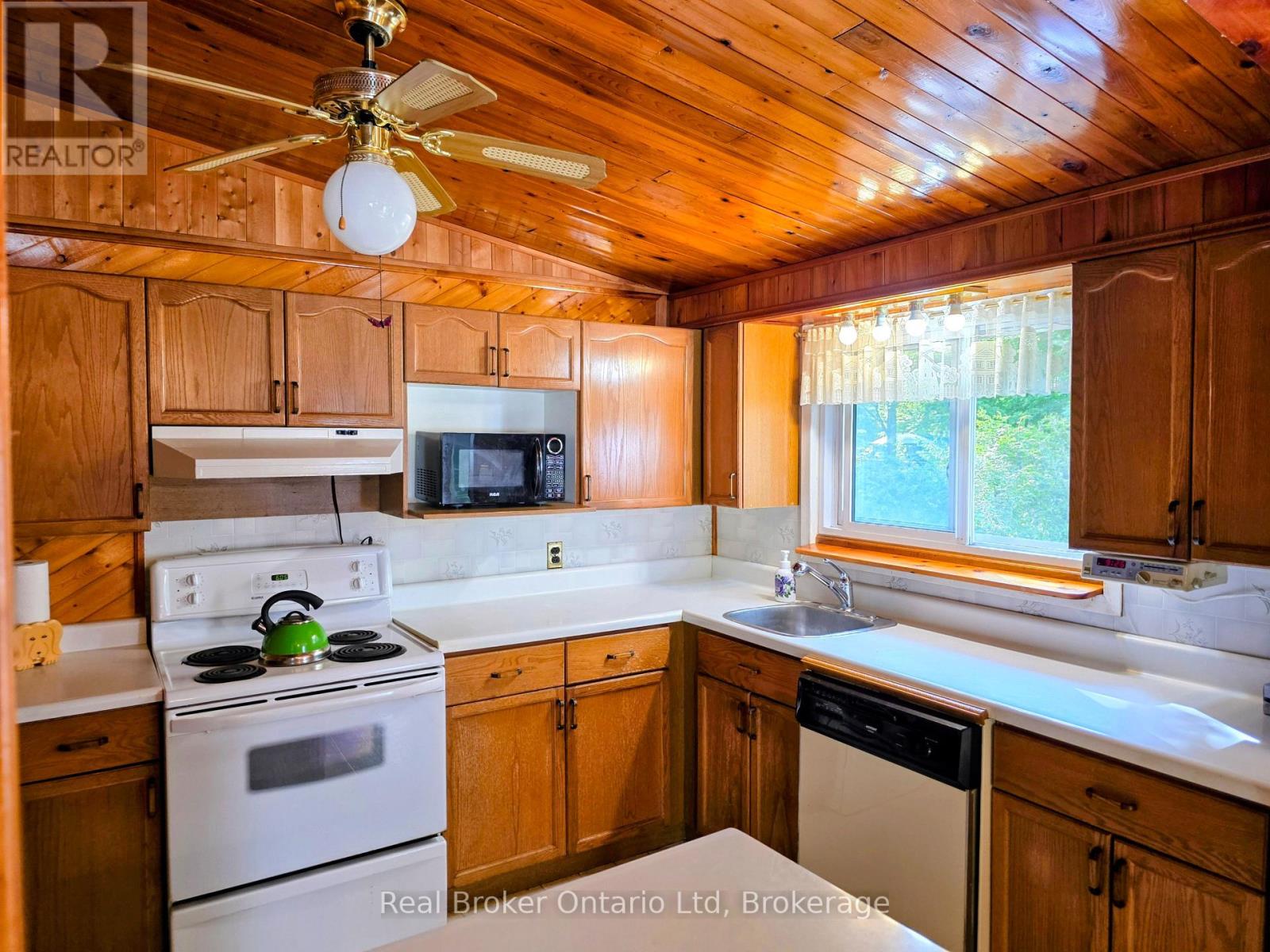 9 Burton Crescent S, South Bruce Peninsula, Ontario  N0H 2G0 - Photo 10 - X13493568