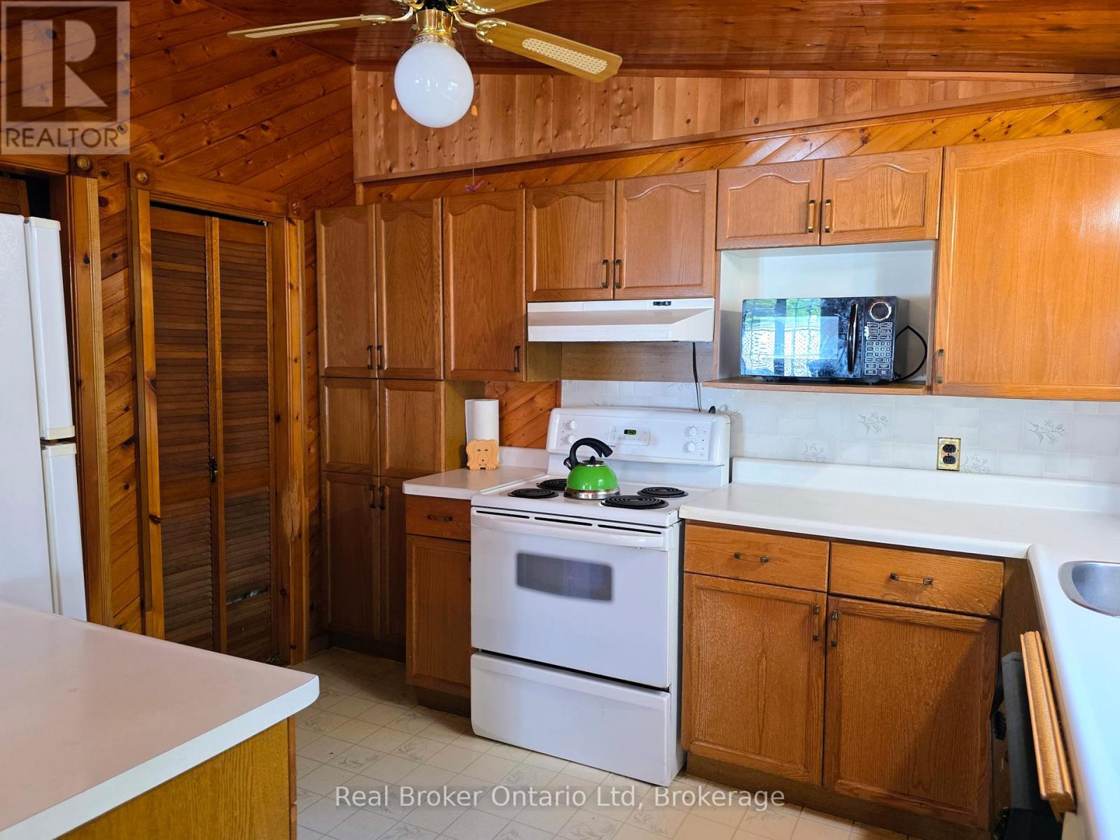 9 Burton Crescent S, South Bruce Peninsula, Ontario  N0H 2G0 - Photo 11 - X13493568