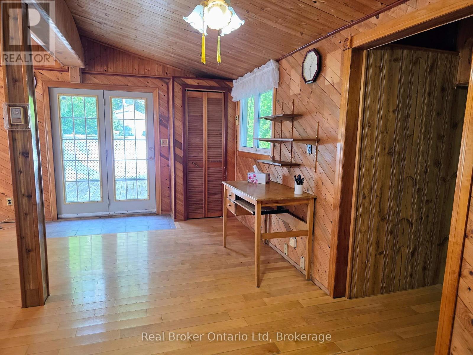 9 Burton Crescent S, South Bruce Peninsula, Ontario  N0H 2G0 - Photo 6 - X13493568