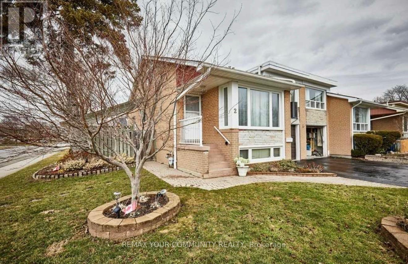 2 PINEMORE CRESCENT, Toronto, Ontario