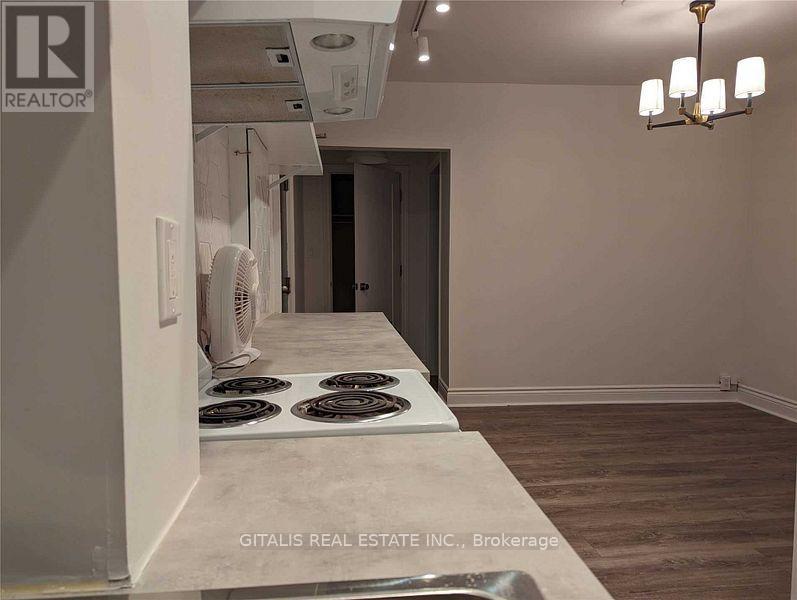6 - 396 Brunswick Avenue, Toronto, Ontario  M5R 2Z4 - Photo 2 - C13493676