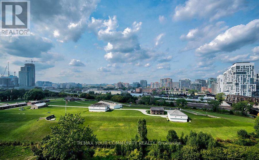 618 - 169 Fort York Boulevard, Toronto, Ontario  M5V 0C8 - Photo 32 - C13493708