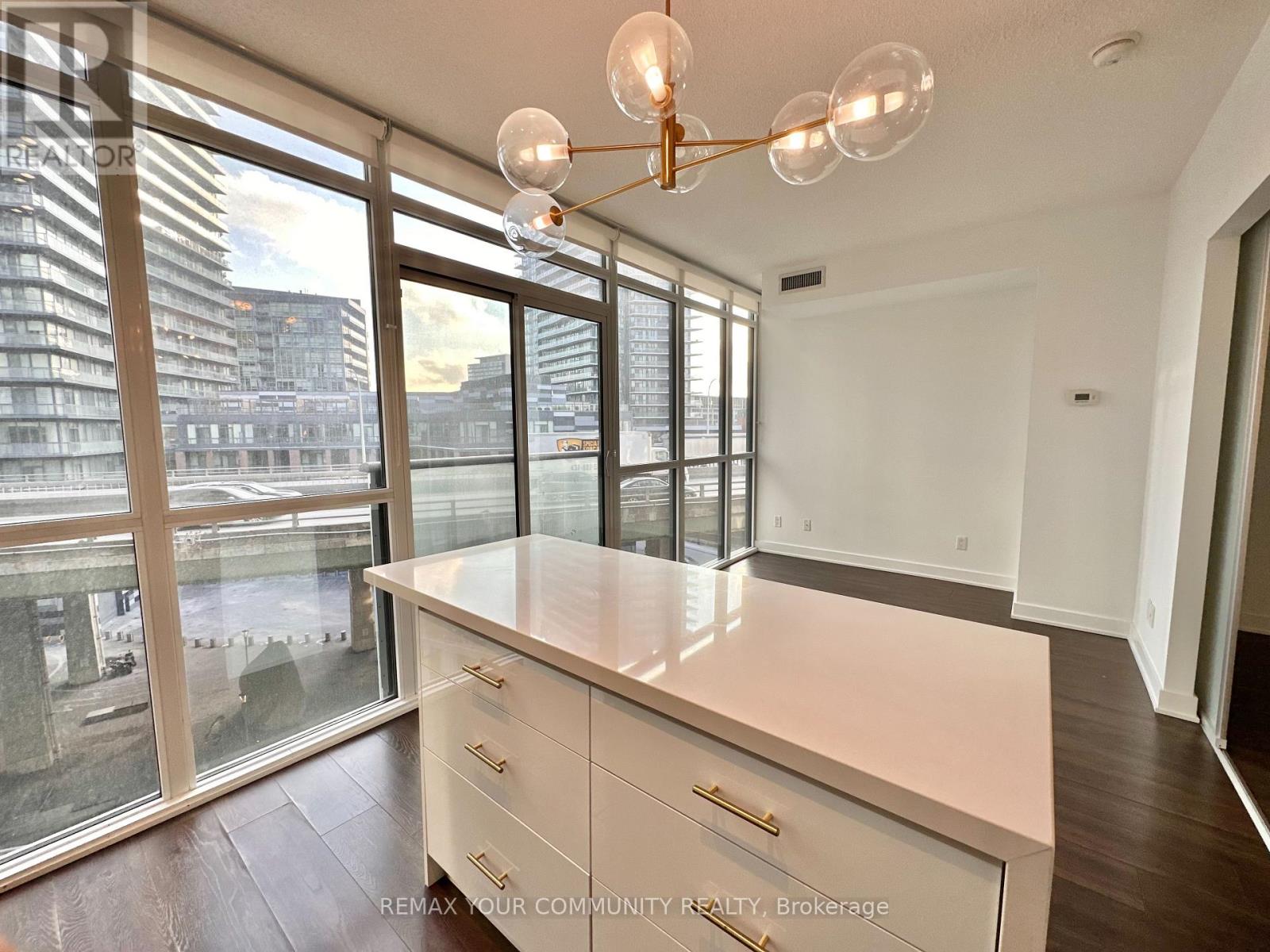 618 - 169 Fort York Boulevard, Toronto, Ontario  M5V 0C8 - Photo 9 - C13493708