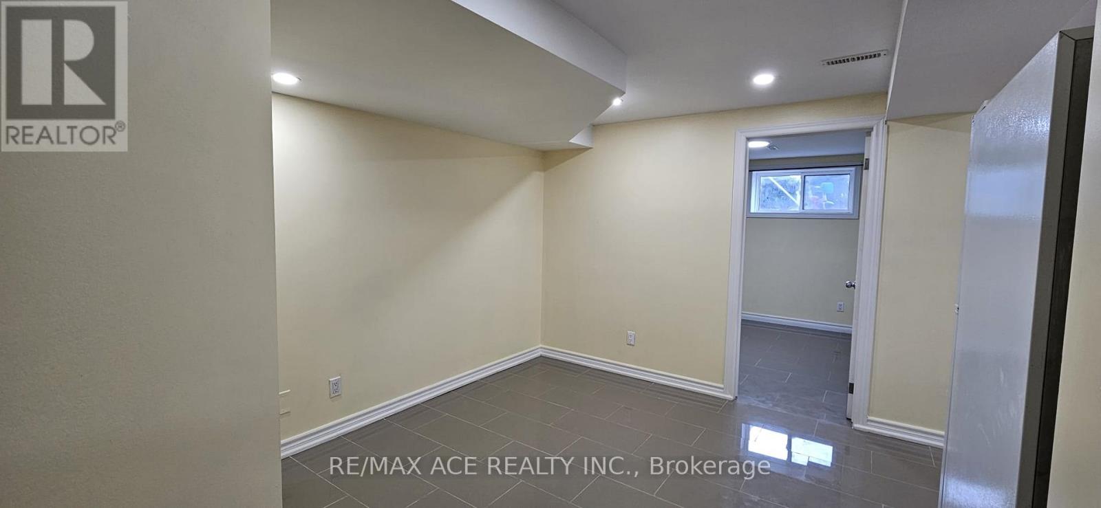 Bsmt - 2 Botany Hill Road, Toronto, Ontario  M1G 3K2 - Photo 8 - E13493428