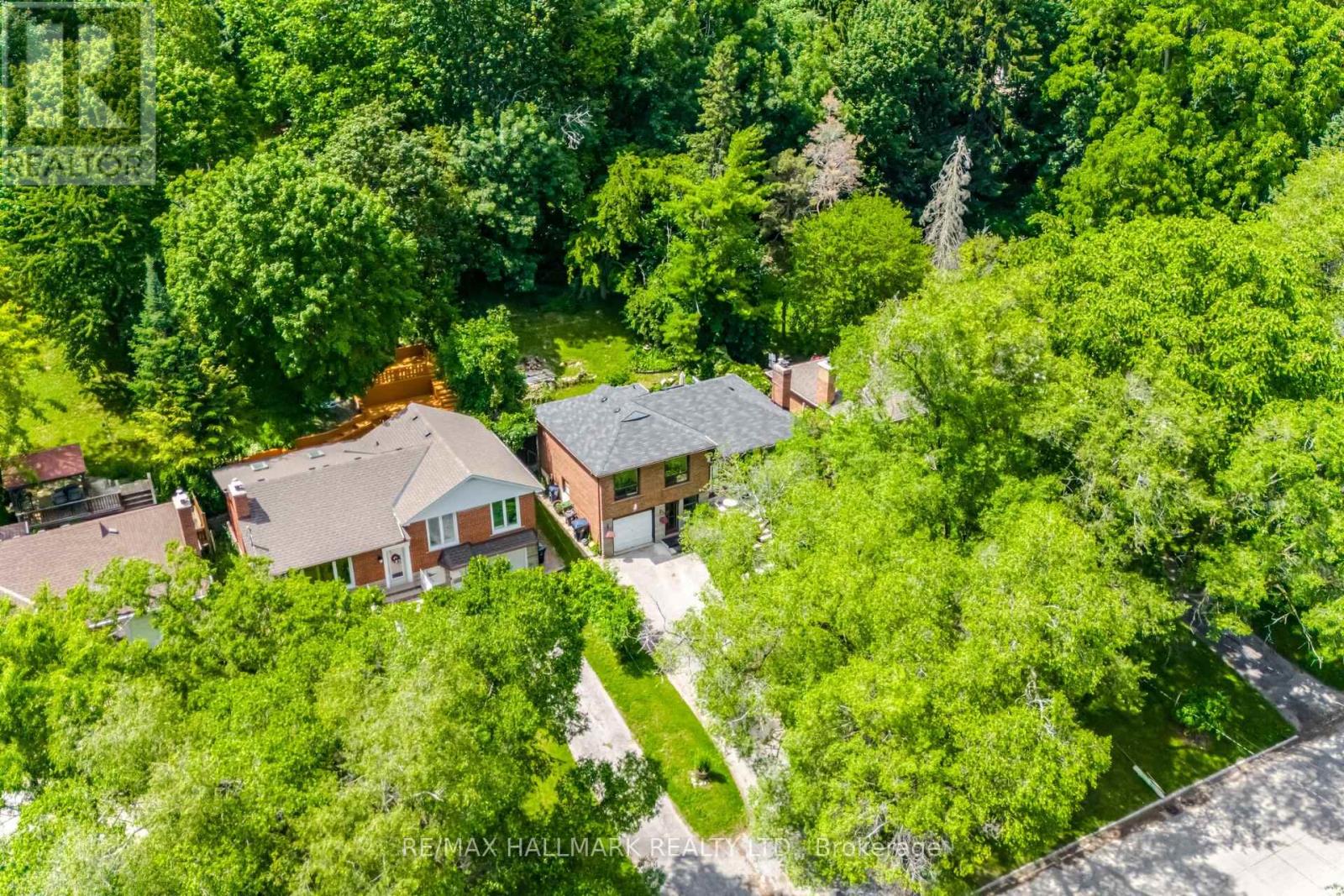 42 Catalina Drive, Toronto, Ontario  M1M 1K6 - Photo 2 - E13493706