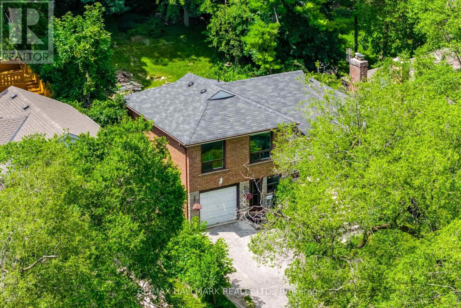 42 Catalina Drive, Toronto, Ontario  M1M 1K6 - Photo 3 - E13493706