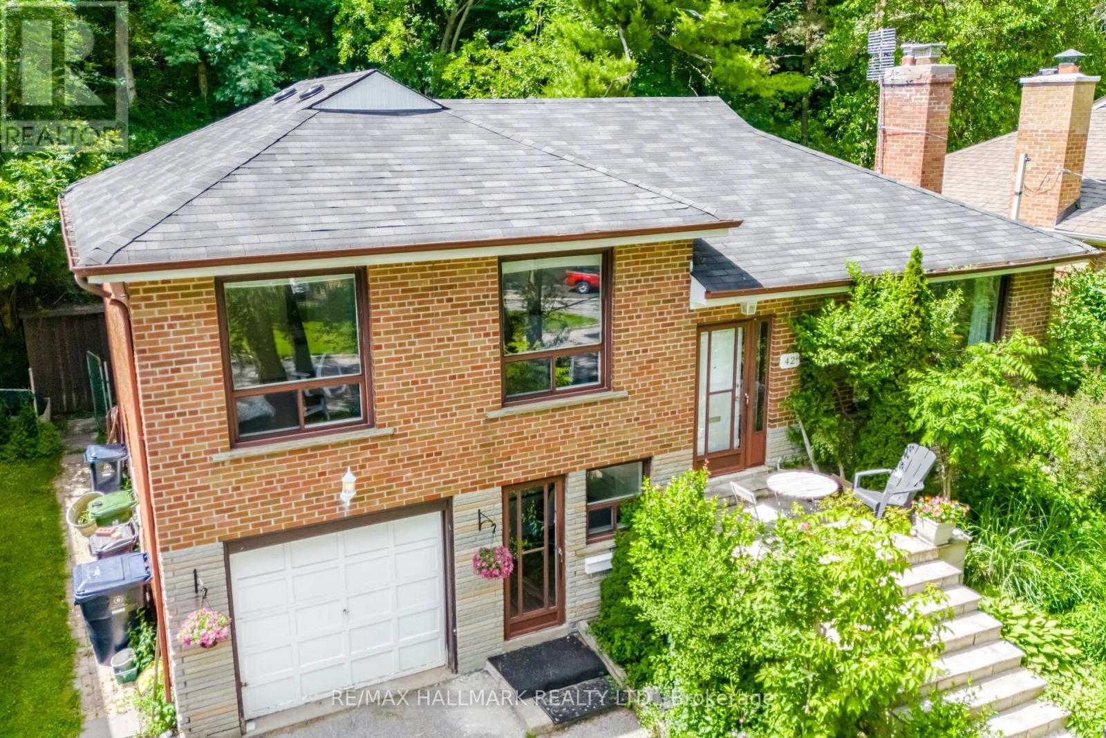 42 Catalina Drive, Toronto, Ontario  M1M 1K6 - Photo 5 - E13493706