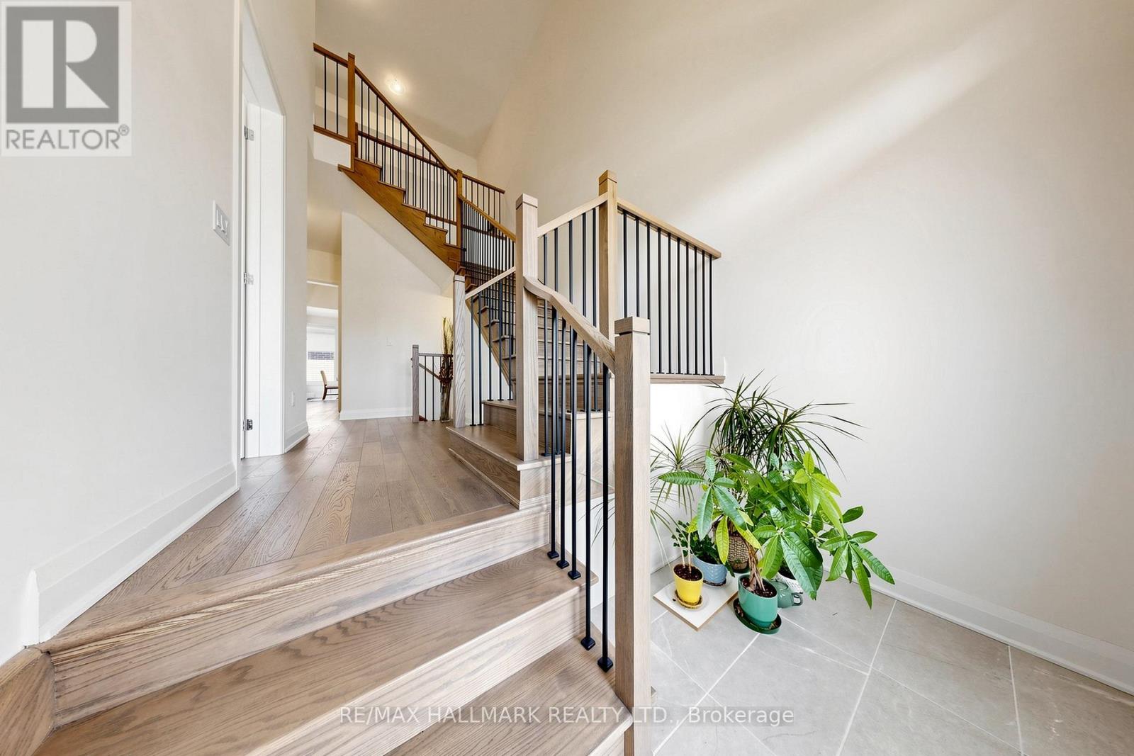 16 Vern Robertson Gate, Uxbridge, Ontario  L9P 0R9 - Photo 3 - N13493554