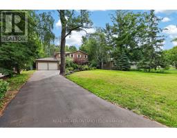 221 PARK AVENUE, East Gwillimbury, Ontario