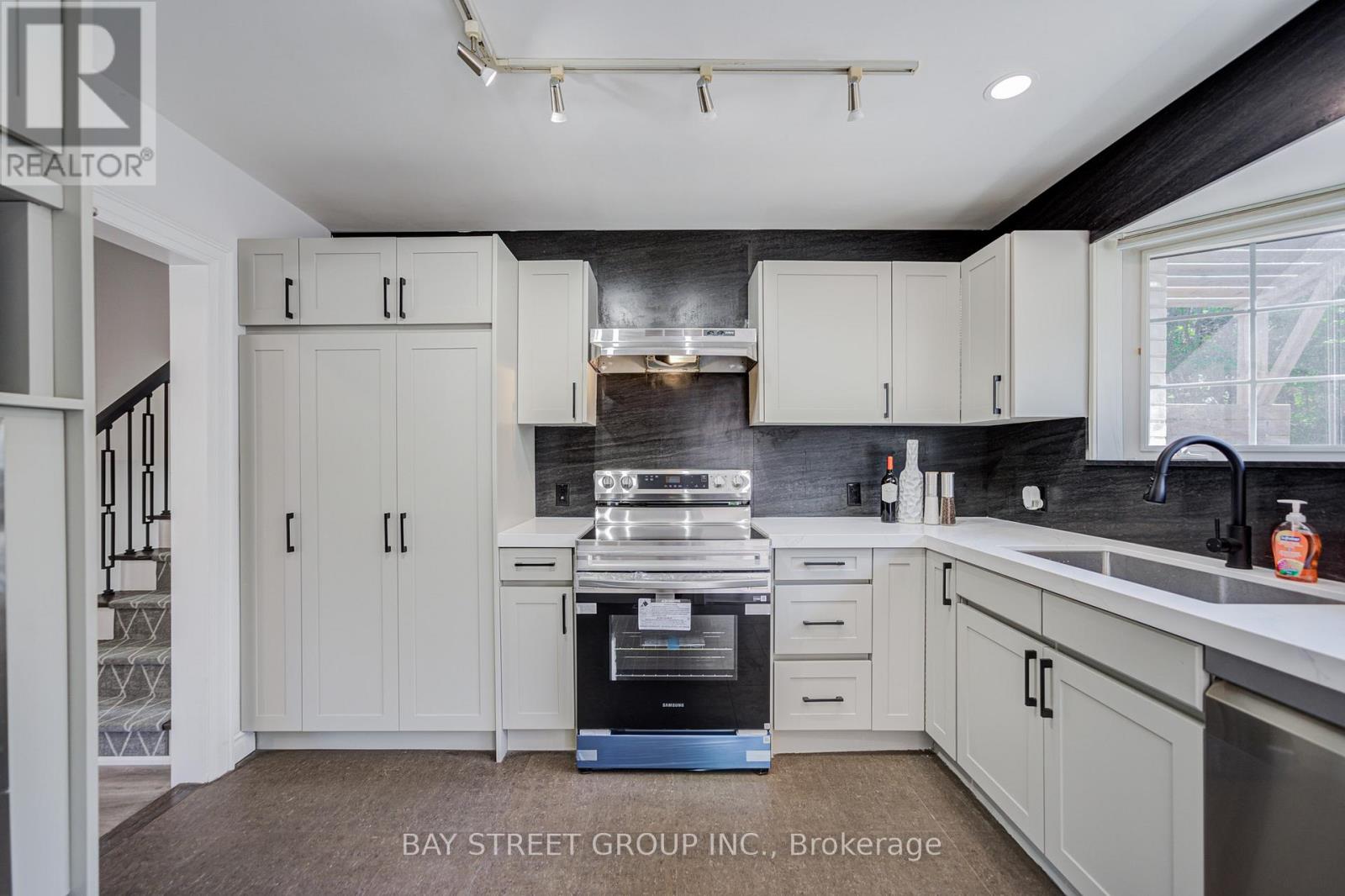 30 Alanadale Avenue, Markham, Ontario  L3P 1S3 - Photo 18 - N13493748