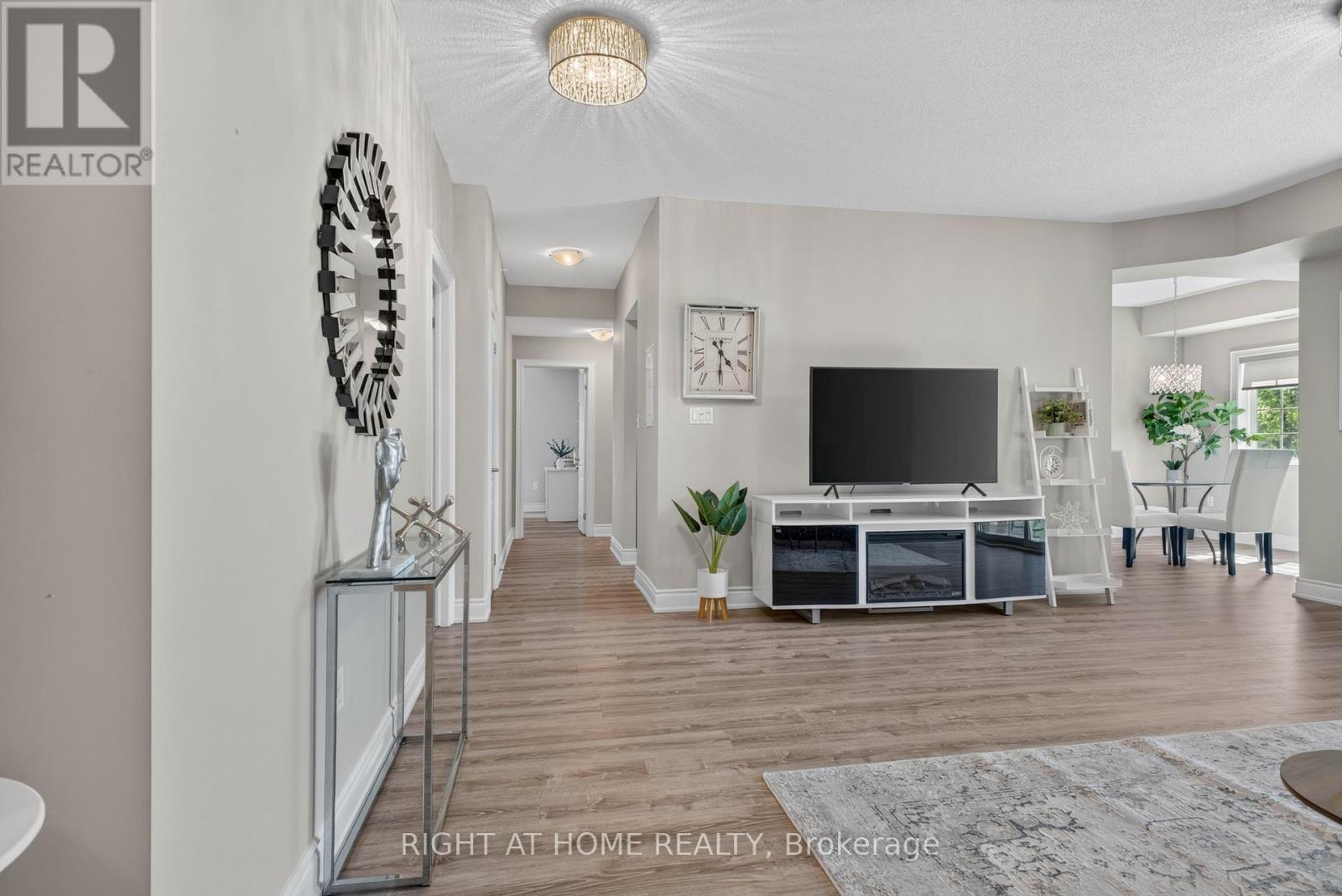 111 - 42 Ferndale Drive S, Barrie, Ontario  L4N 2M5 - Photo 5 - S13493510