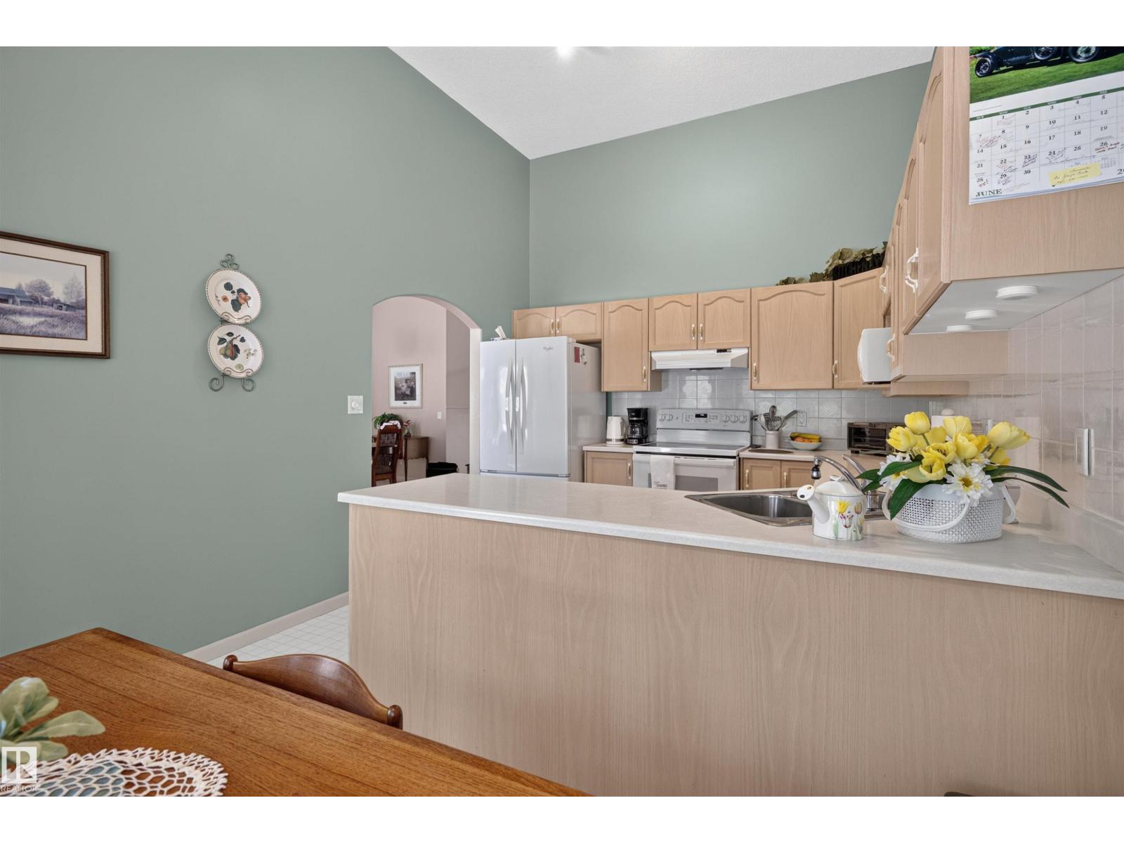 1044 Carter Crest Rd NW, Edmonton, Alberta  T6R 2K2 - Photo 10 - E4495826