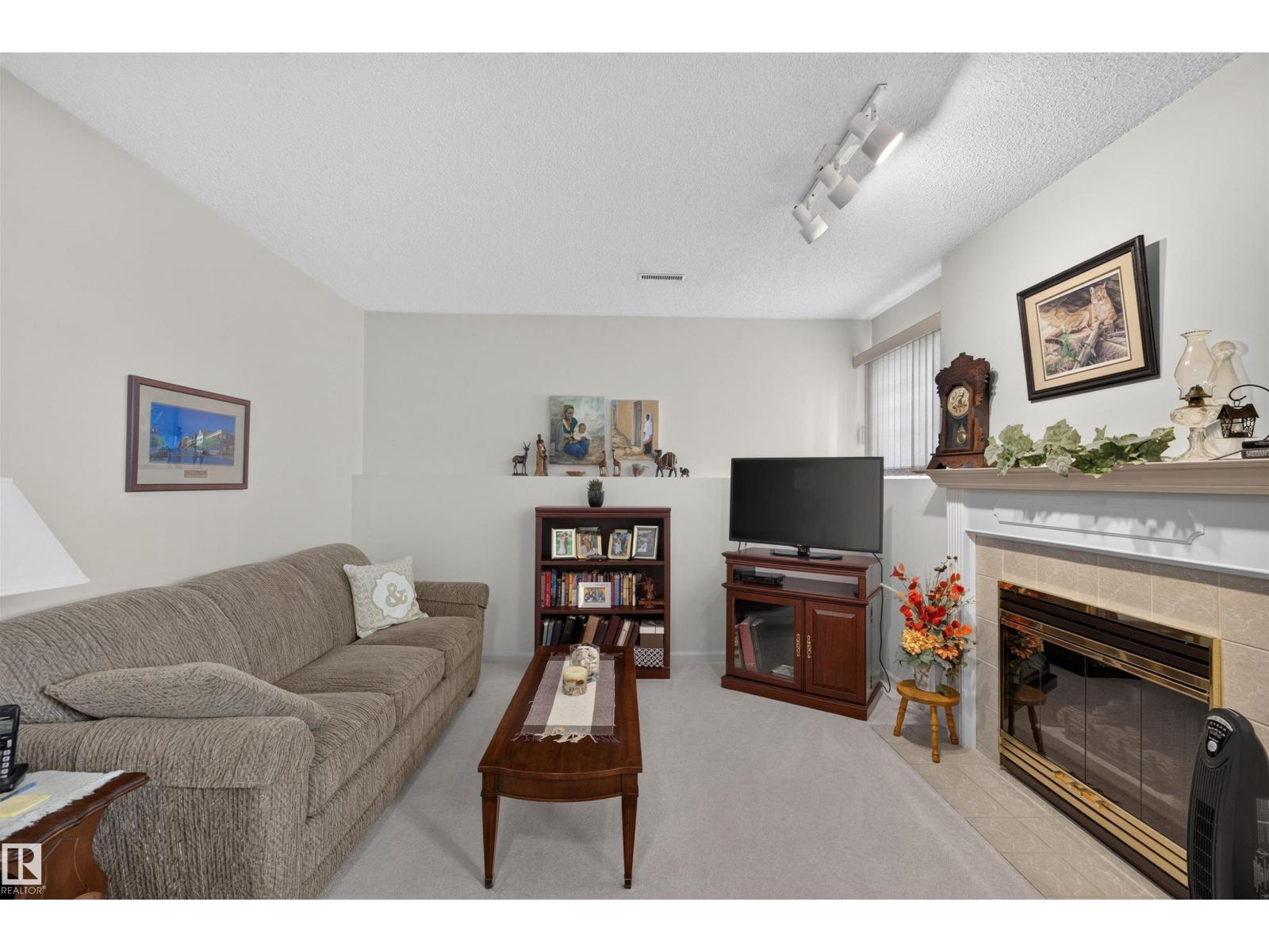 1044 Carter Crest Rd NW, Edmonton, Alberta  T6R 2K2 - Photo 25 - E4495826