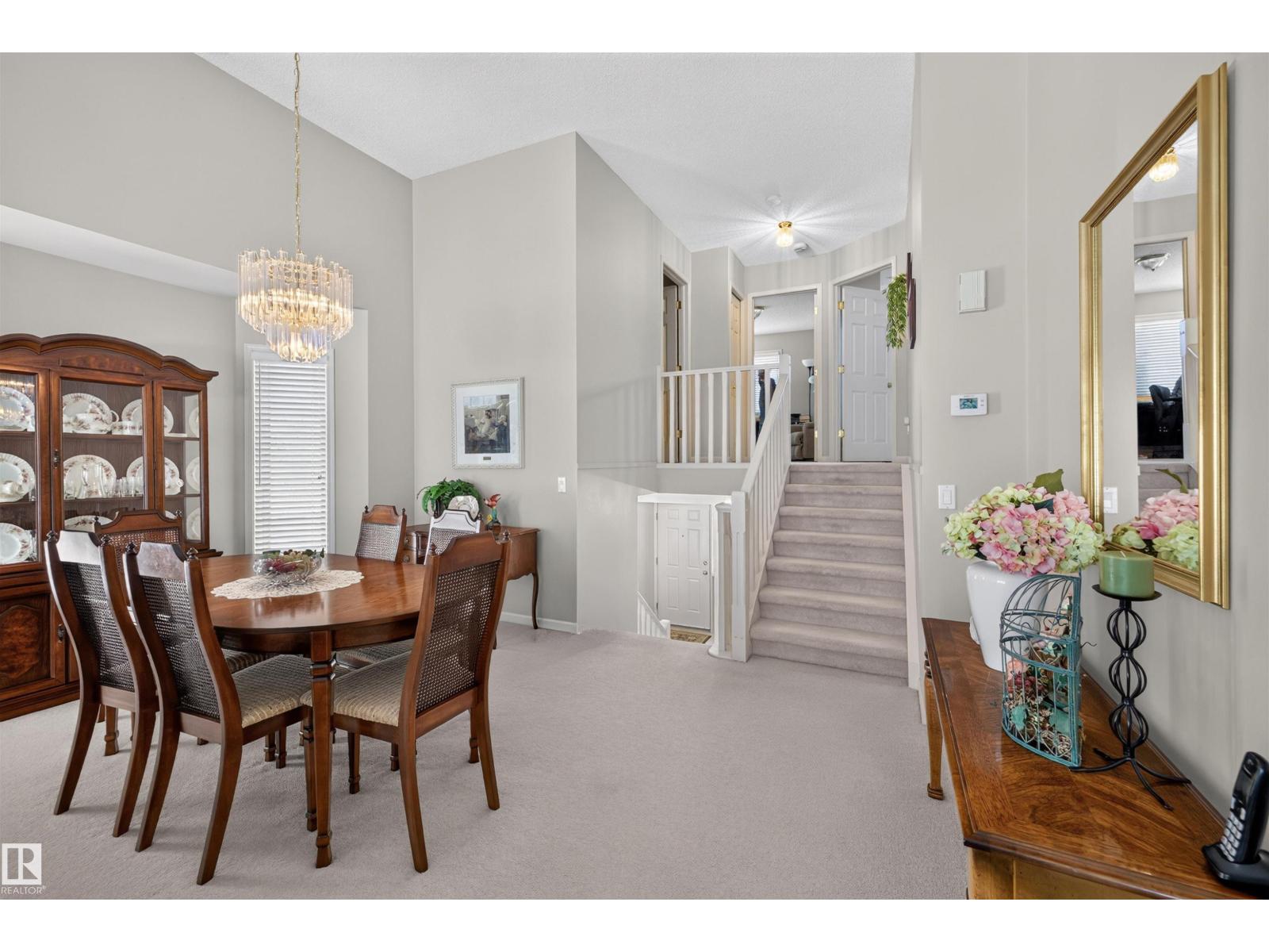 1044 Carter Crest Rd NW, Edmonton, Alberta  T6R 2K2 - Photo 4 - E4495826