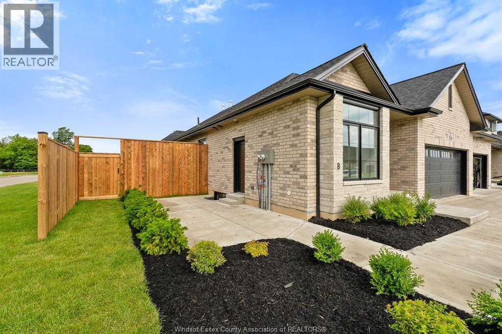 715 Elliot Point Road Unit# B, Amherstburg, Ontario  N9V 0H1 - Photo 3 - 26015332