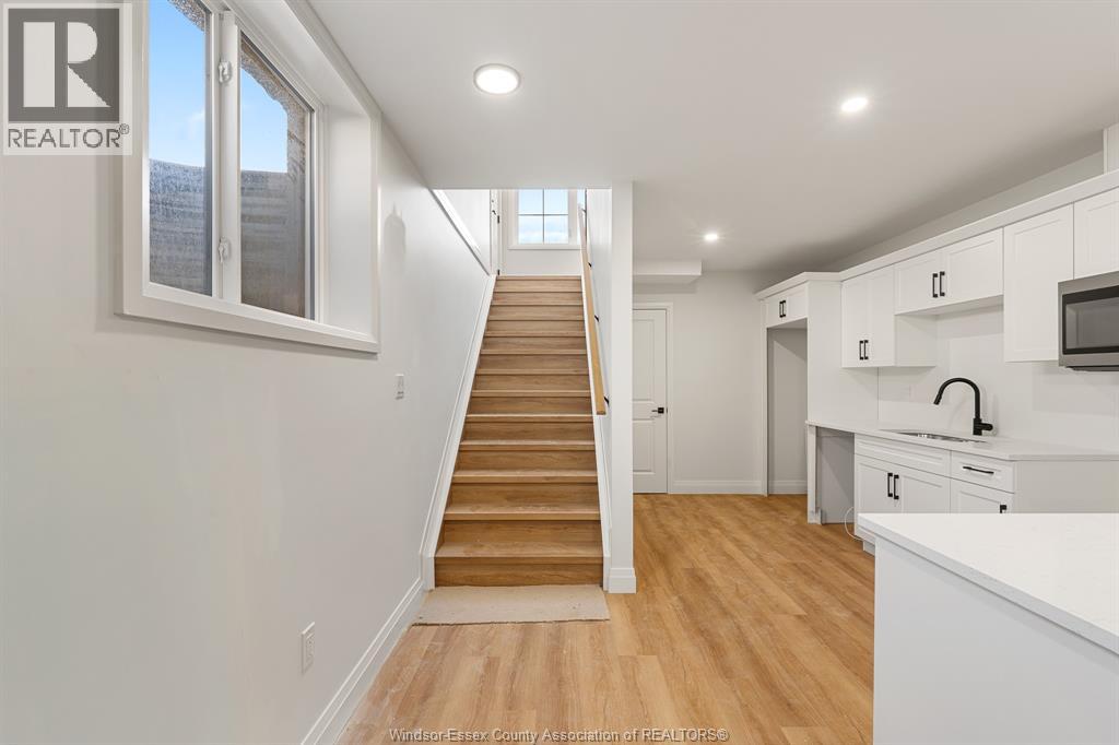 715 Elliot Point Road Unit# B, Amherstburg, Ontario  N9V 0H1 - Photo 8 - 26015332
