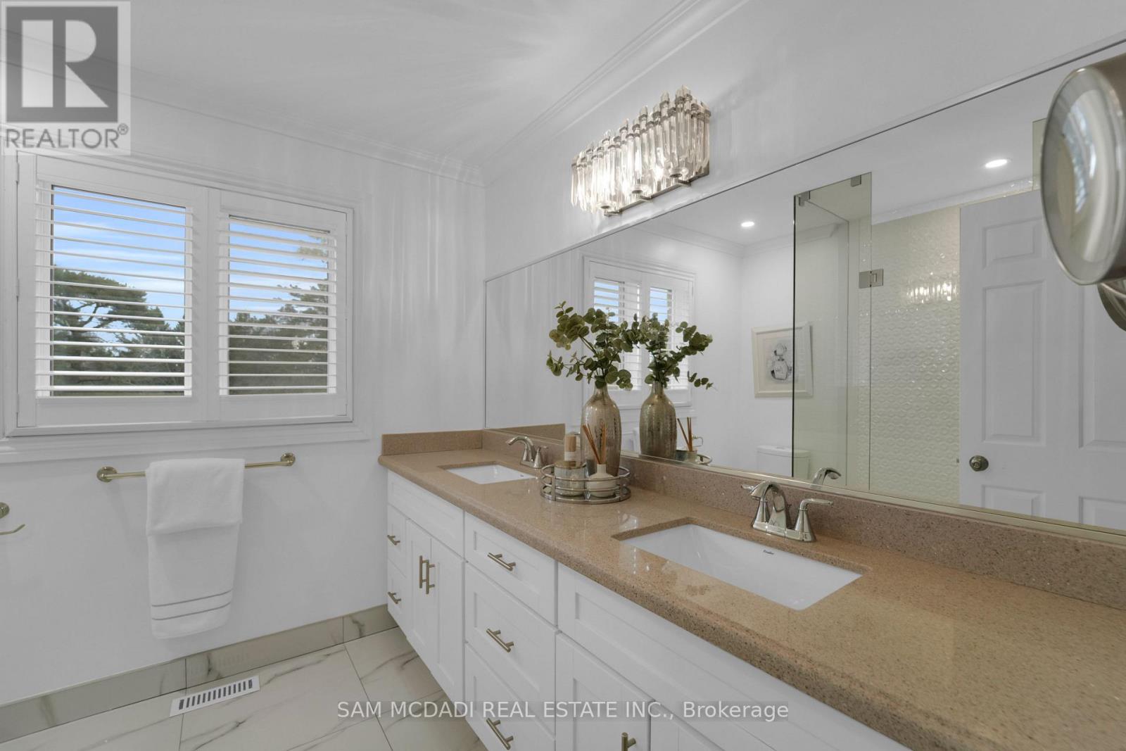 807 Indian Road, Mississauga, Ontario  L5H 1R4 - Photo 25 - W13493418