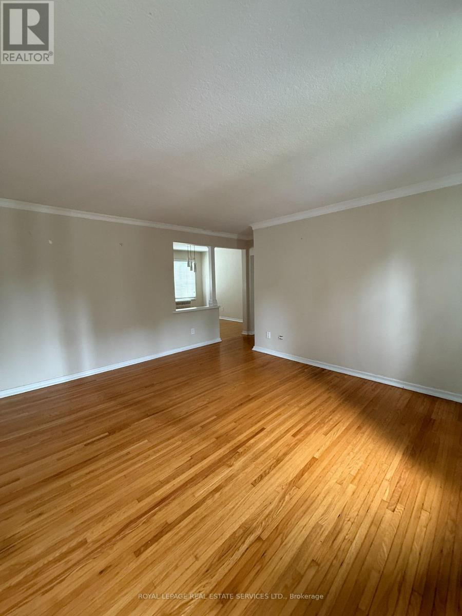 #3 - 48 South Kingsway, Toronto, Ontario  M6S 3T3 - Photo 2 - W13493444