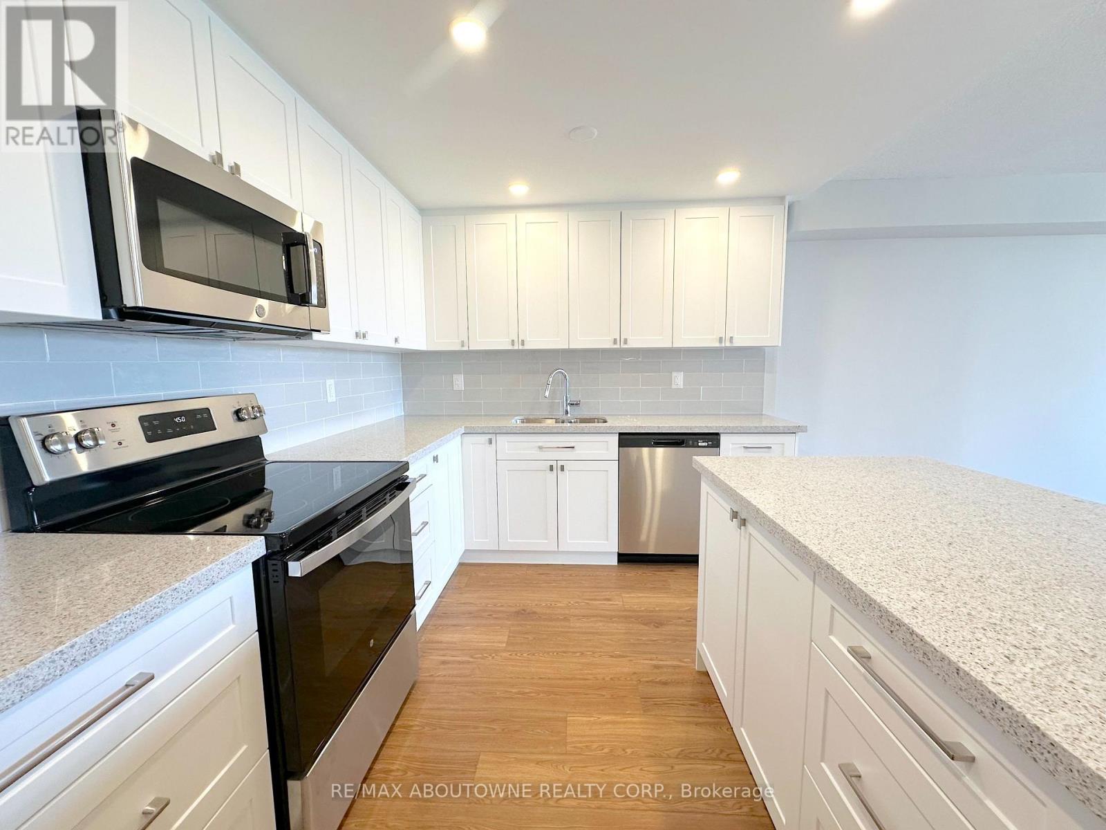 916 - 165 La Rose Avenue, Toronto, Ontario  M9P 3S9 - Photo 7 - W13493496