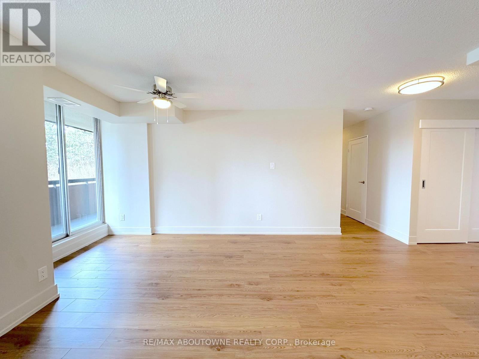 916 - 165 La Rose Avenue, Toronto, Ontario  M9P 3S9 - Photo 9 - W13493496