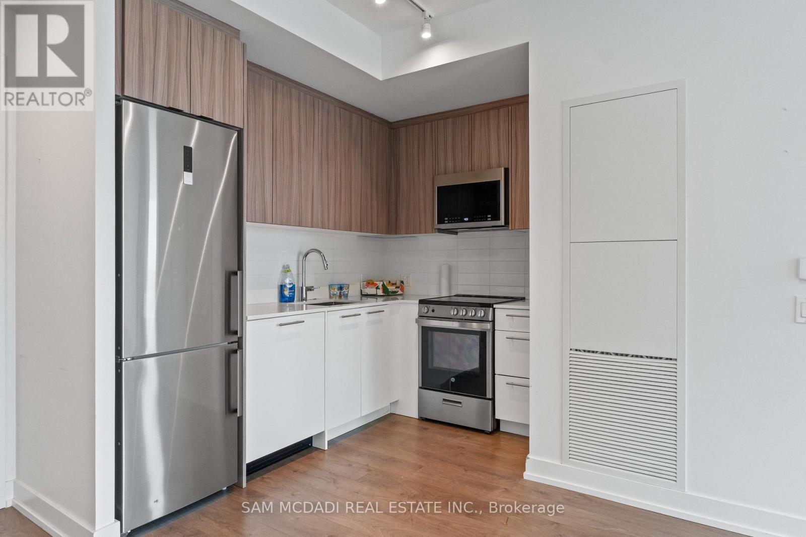 1107 - 225 Veterans Drive, Brampton, Ontario  L7A 0B6 - Photo 4 - W13493512