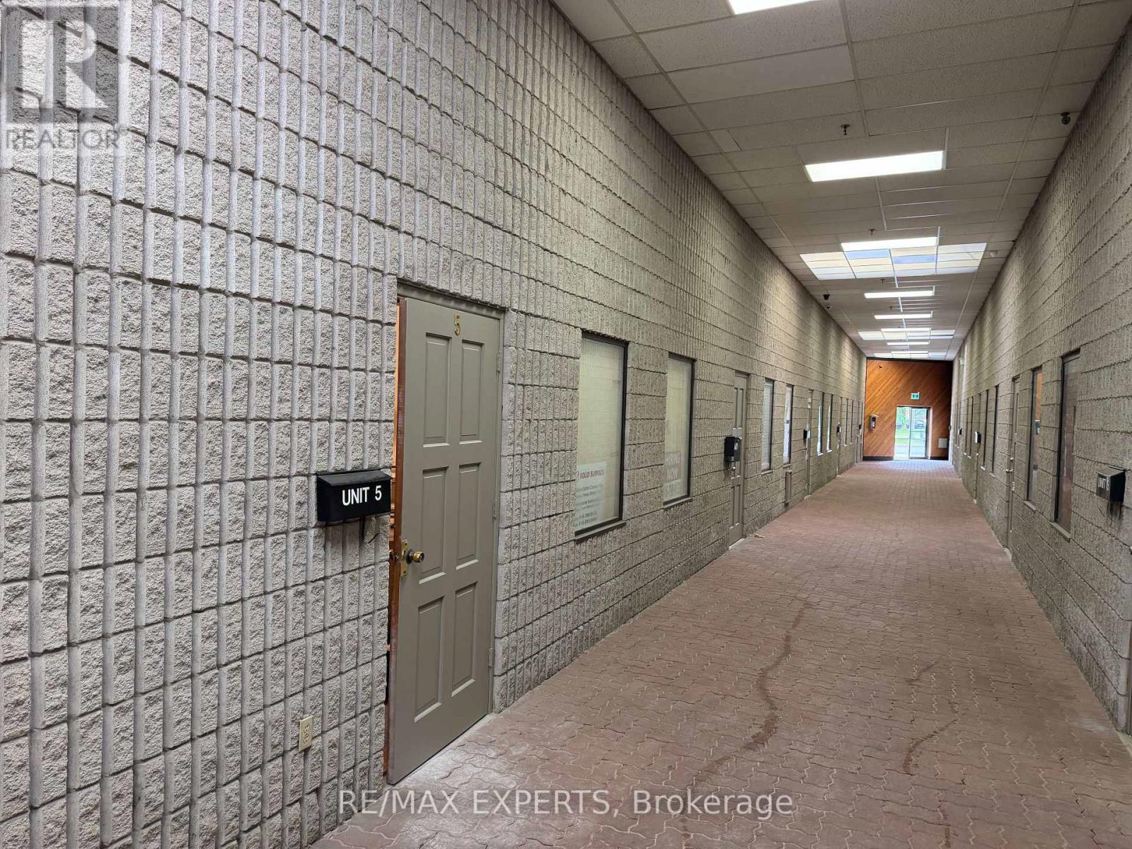 5 - 32 Goodmark Place, Toronto, Ontario  M9W 6J4 - Photo 1 - W13493534