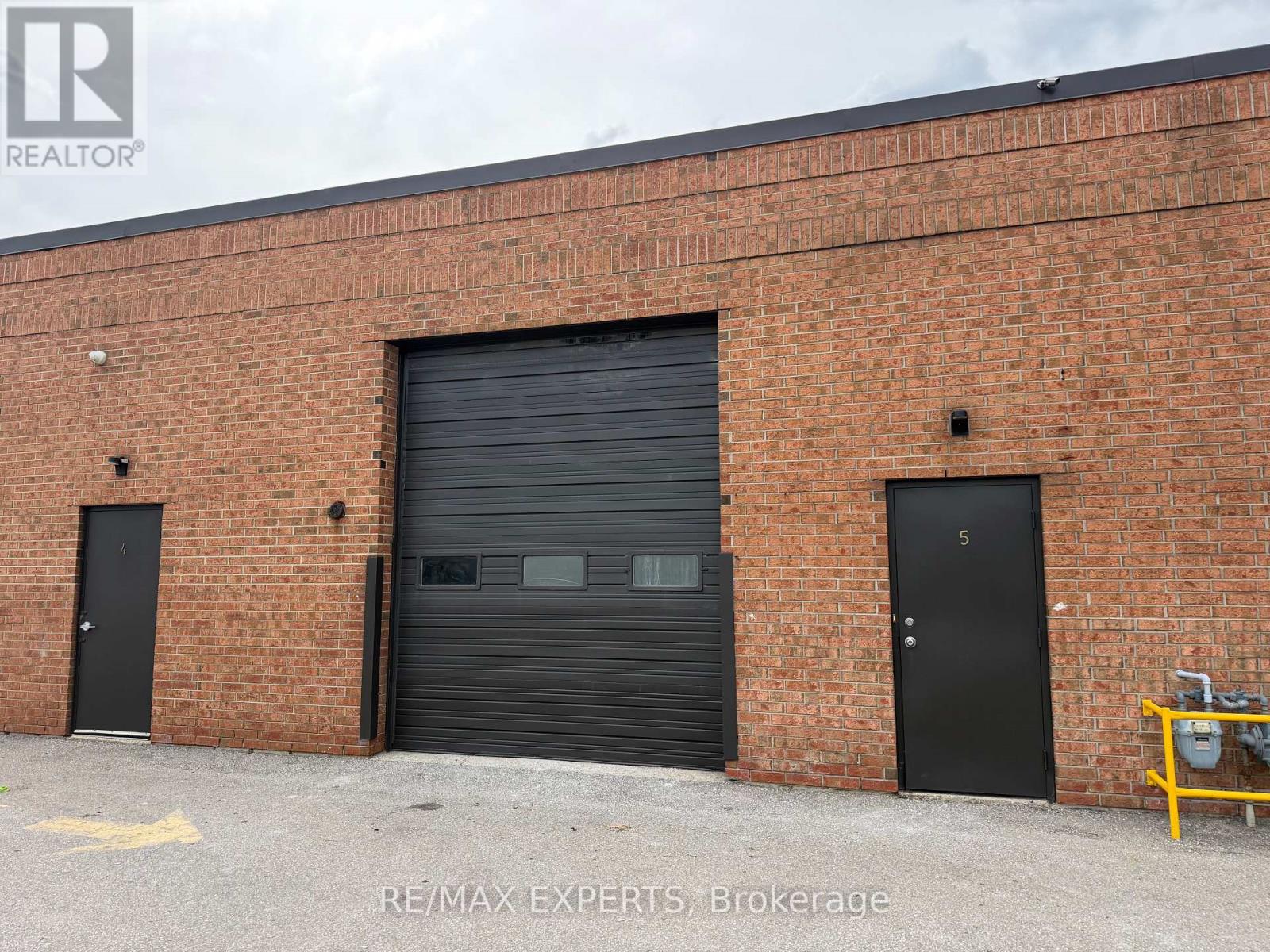 5 - 32 Goodmark Place, Toronto, Ontario  M9W 6J4 - Photo 3 - W13493534