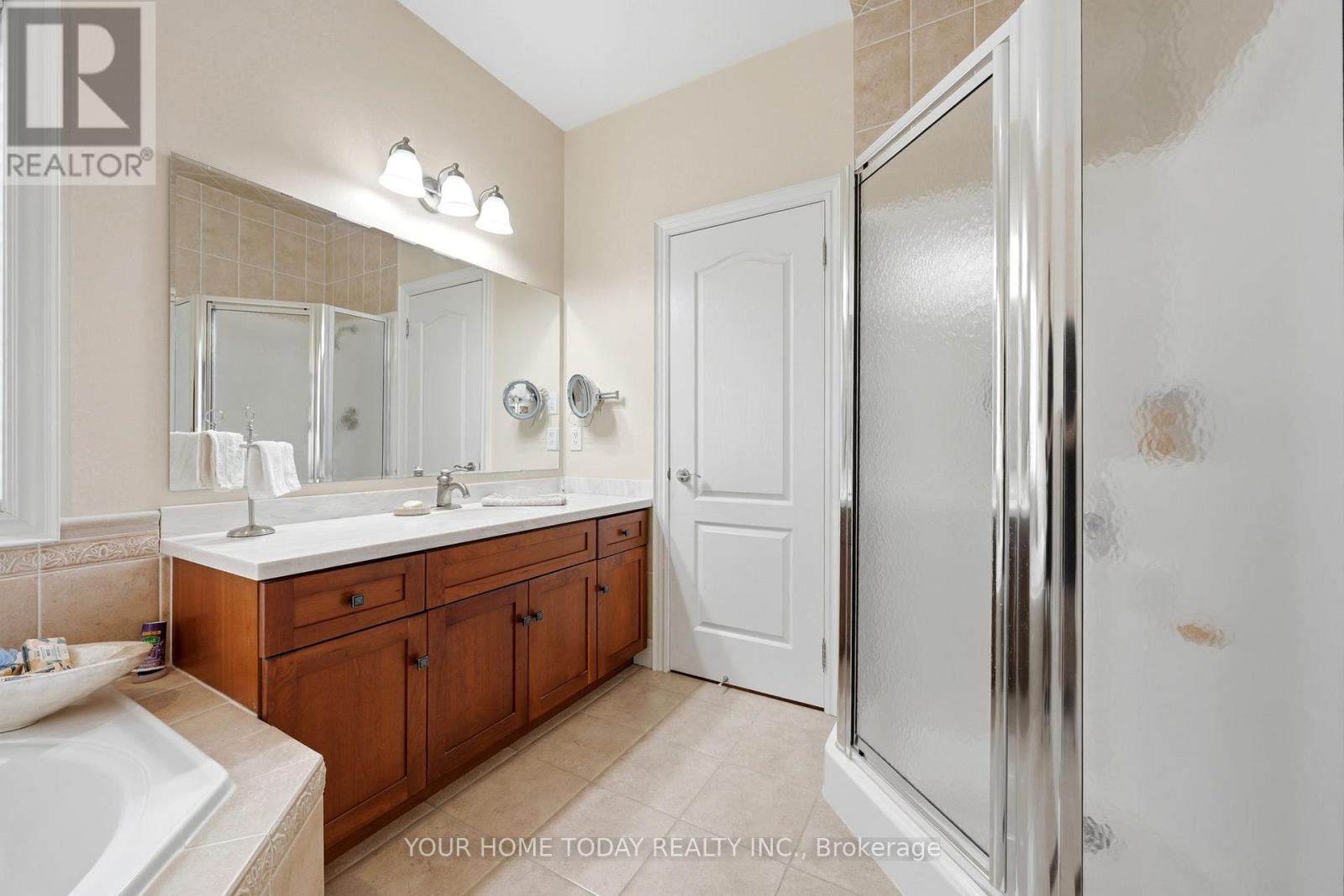 37 Dawkins Crescent, Halton Hills, Ontario  L7J 2Z5 - Photo 23 - W13493562