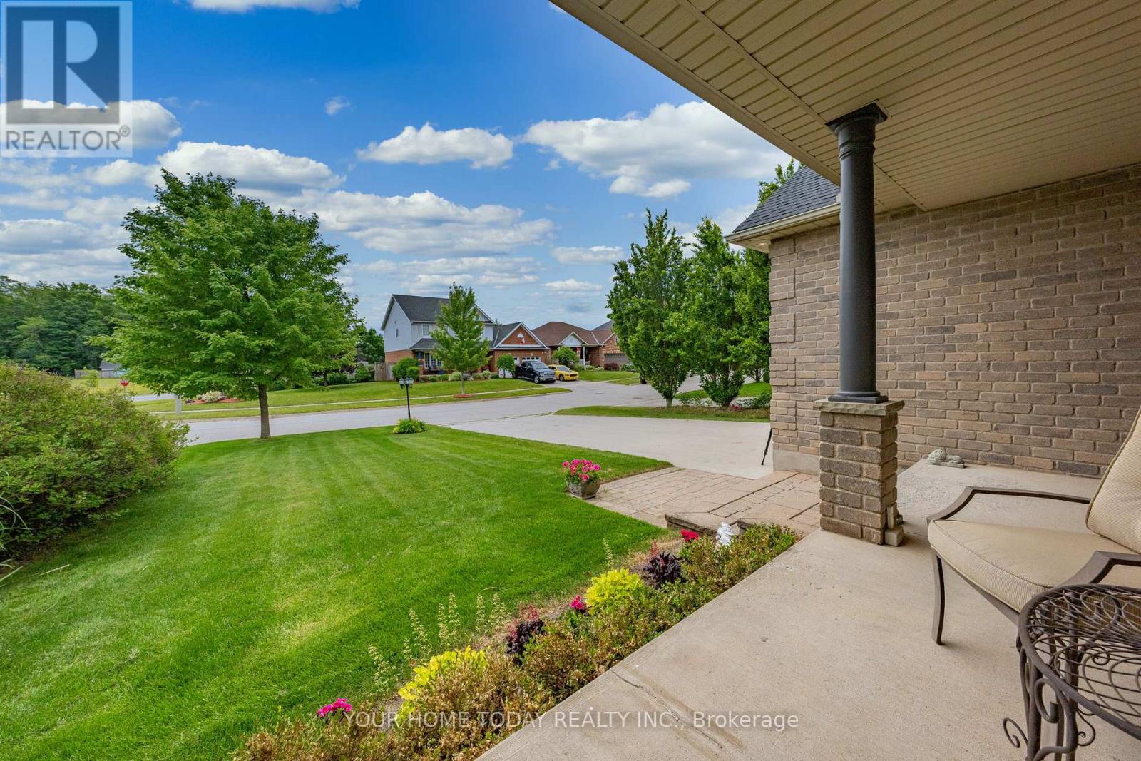 37 Dawkins Crescent, Halton Hills, Ontario  L7J 2Z5 - Photo 3 - W13493562
