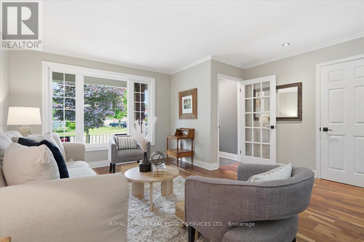 2035 Pen Street, Oakville, Ontario  L6H 3L2 - Photo 9 - W13493610