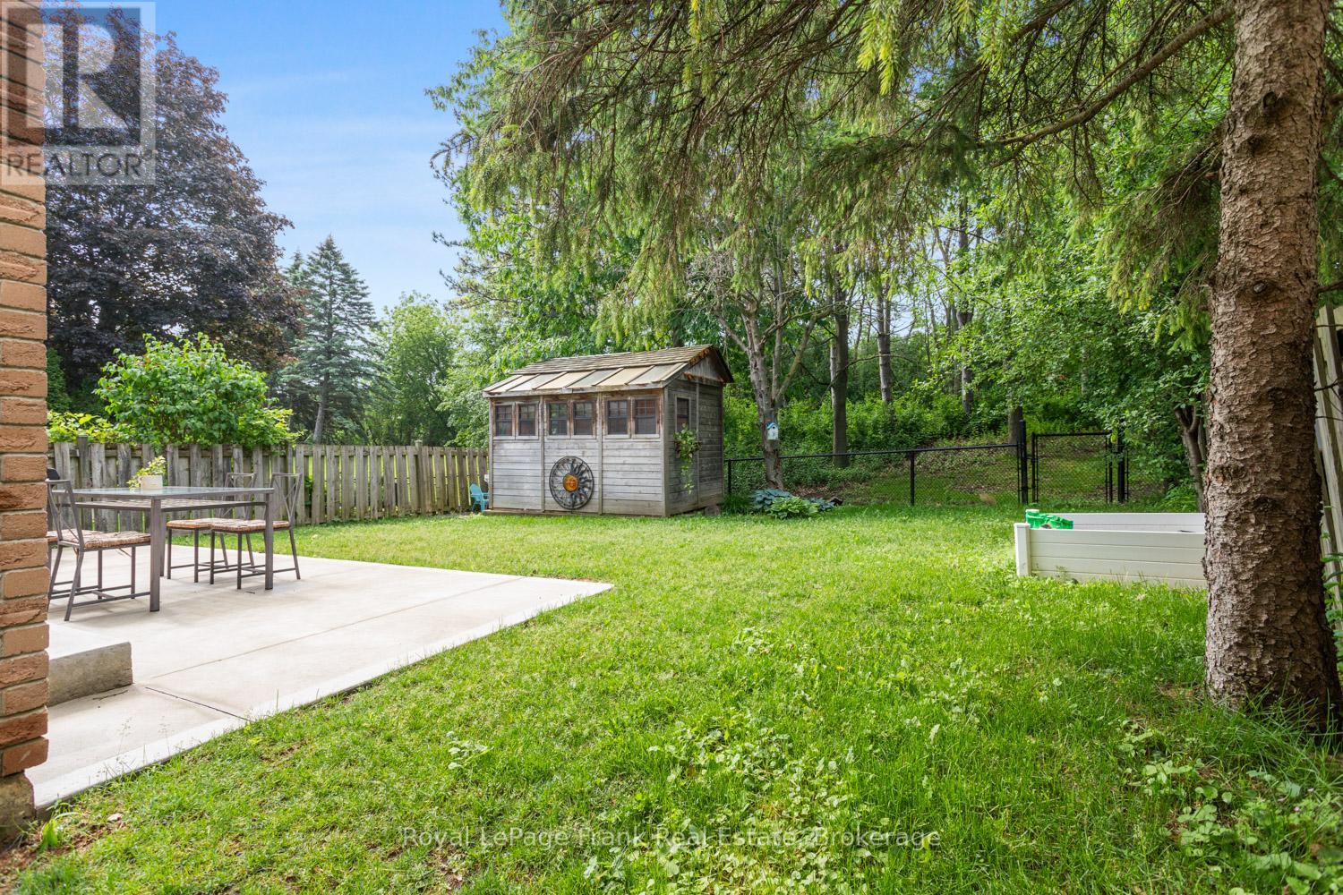 731 Honey Tree Court, Whitby, Ontario  L1N 7W5 - Photo 6 - E13493868