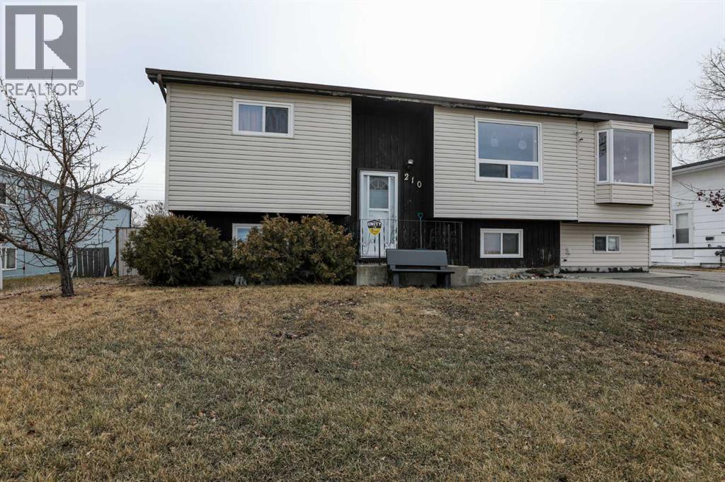 210 Macewan Street, Granum, Alberta  T0L 1A0 - Photo 1 - A2286223