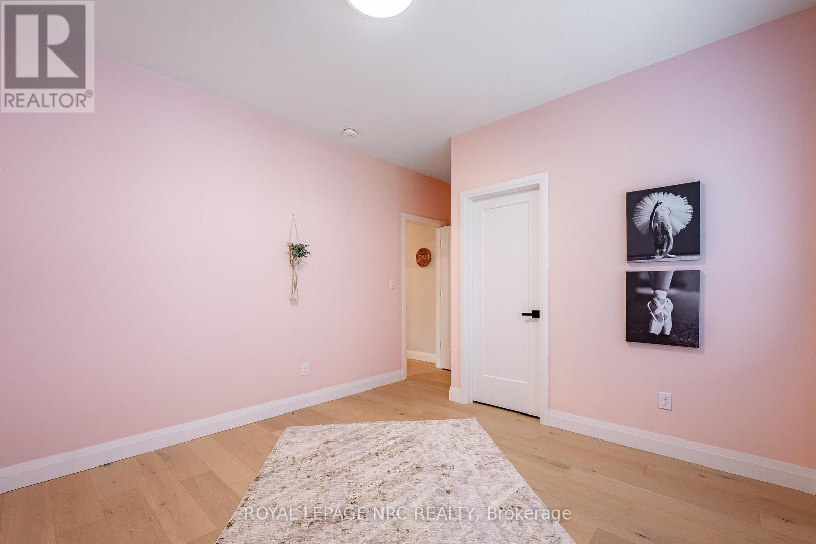 22 Lake Street, Grimsby, Ontario  L3M 2G7 - Photo 35 - X13493614