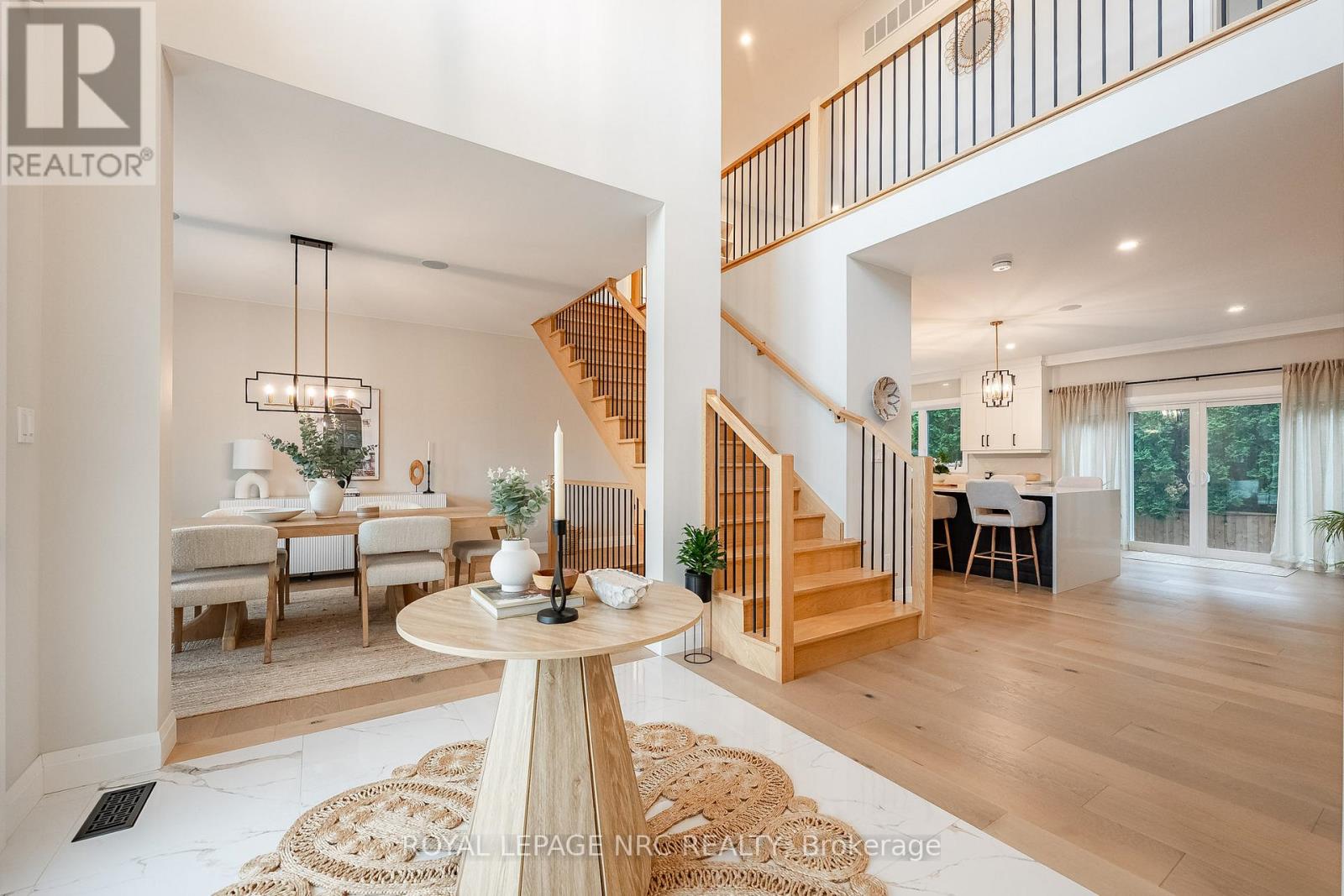 22 Lake Street, Grimsby, Ontario  L3M 2G7 - Photo 4 - X13493614