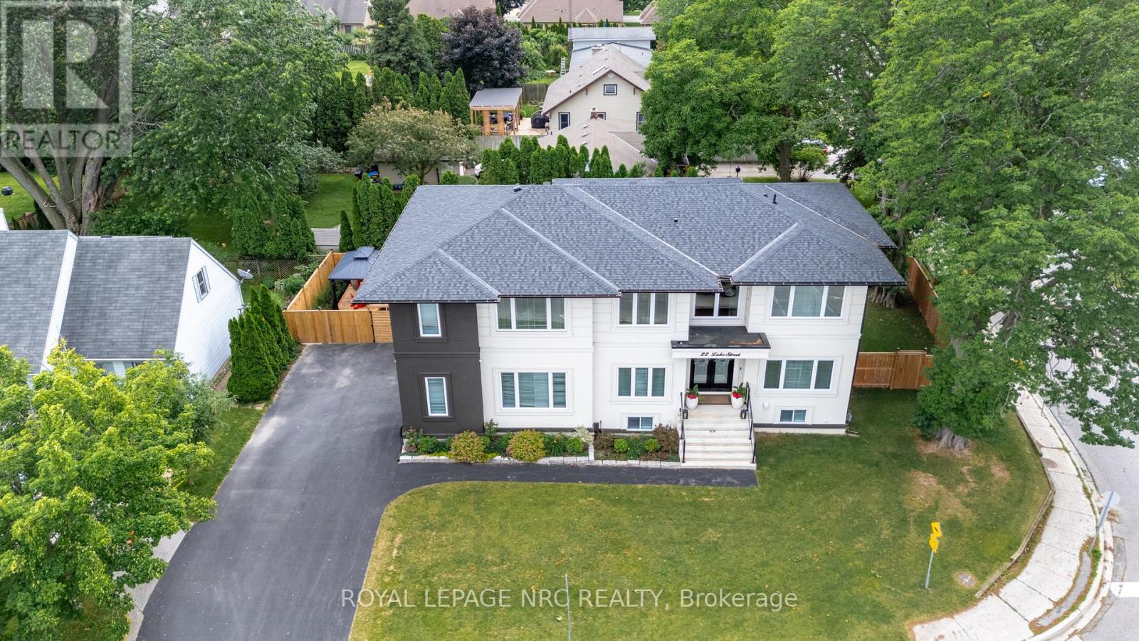 22 Lake Street, Grimsby, Ontario  L3M 2G7 - Photo 48 - X13493614