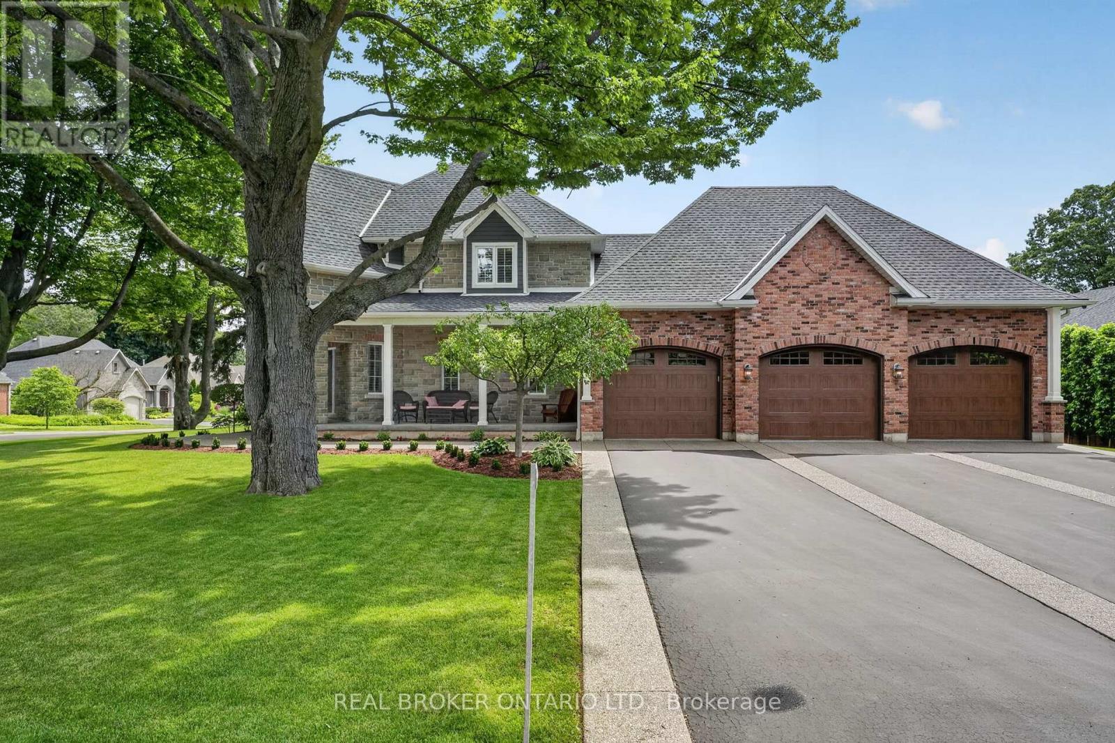 41 CAMERON DRIVE, Hamilton, Ontario