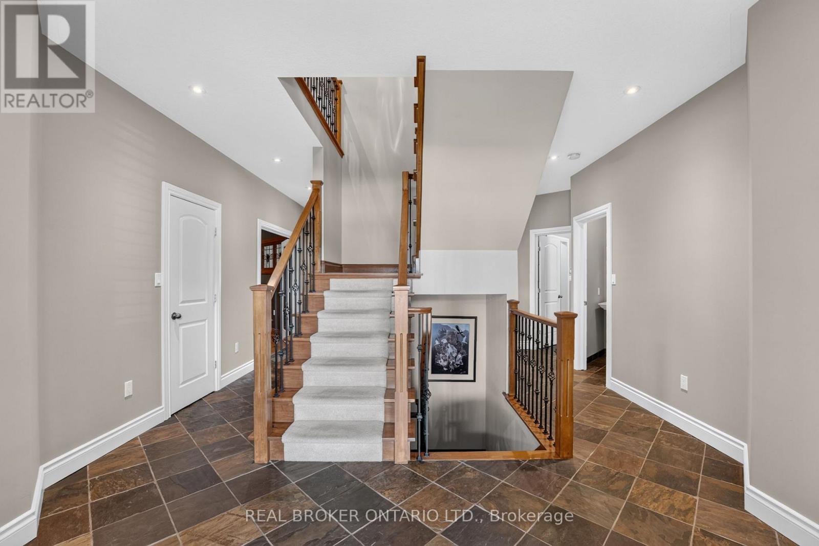 41 Cameron Drive, Hamilton, Ontario  L9G 2L4 - Photo 12 - X13493636