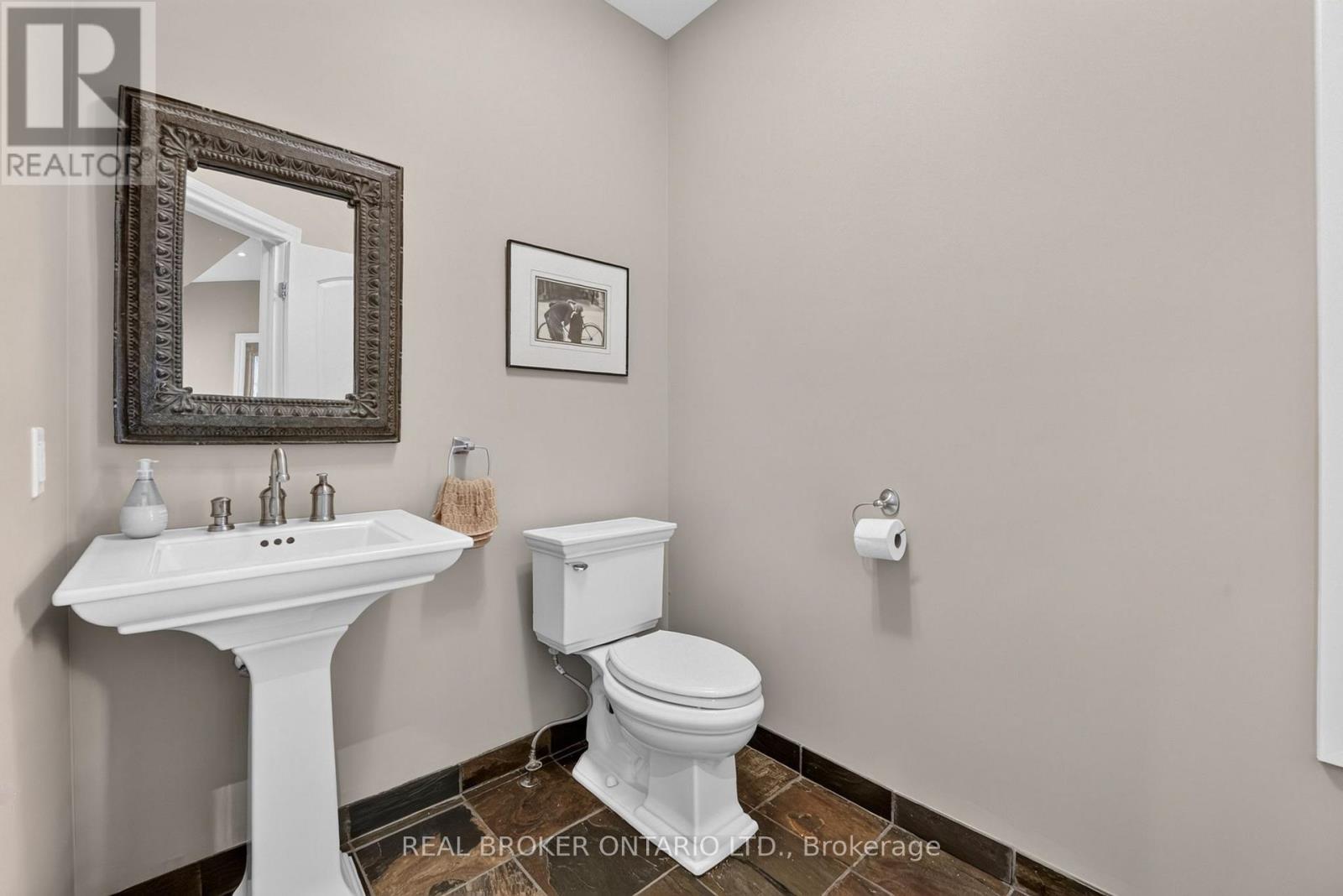 41 Cameron Drive, Hamilton, Ontario  L9G 2L4 - Photo 21 - X13493636
