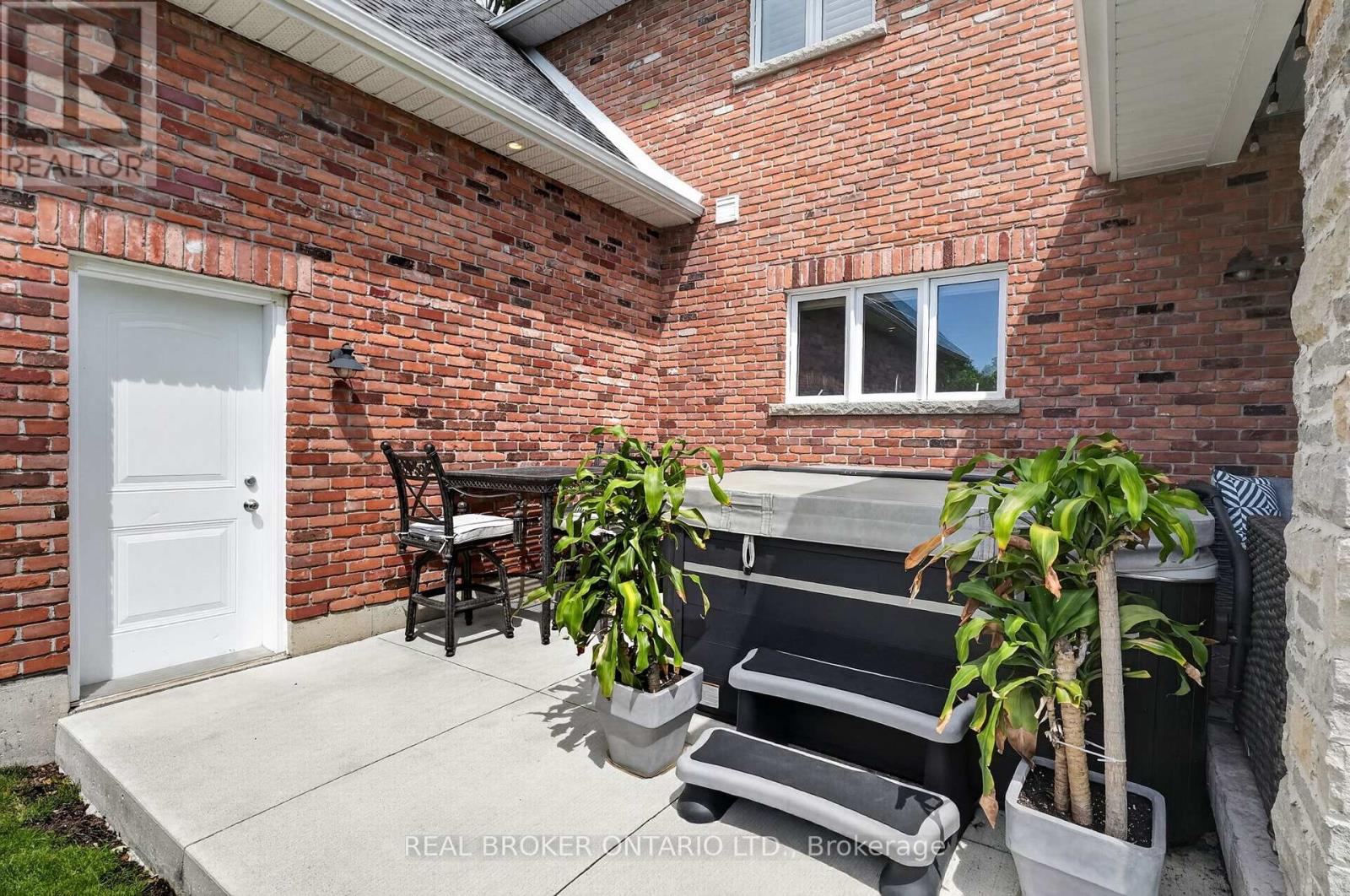 41 Cameron Drive, Hamilton, Ontario  L9G 2L4 - Photo 36 - X13493636