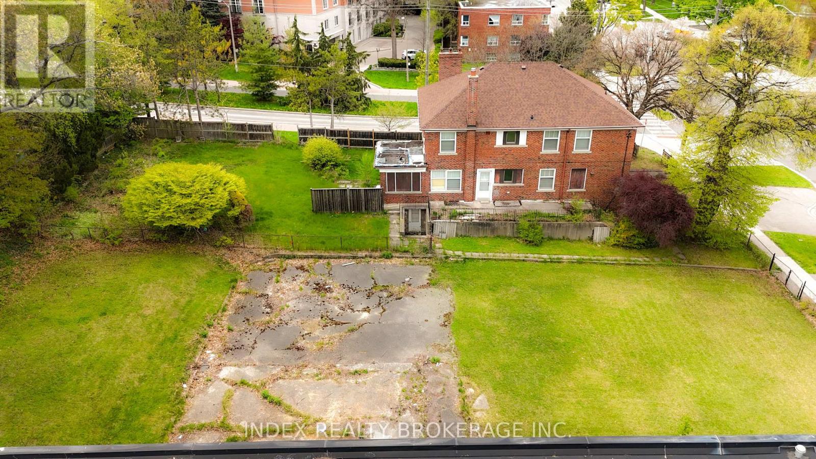 296 The Kings Way, Toronto, Ontario  M9A 3V1 - Photo 13 - W13490034